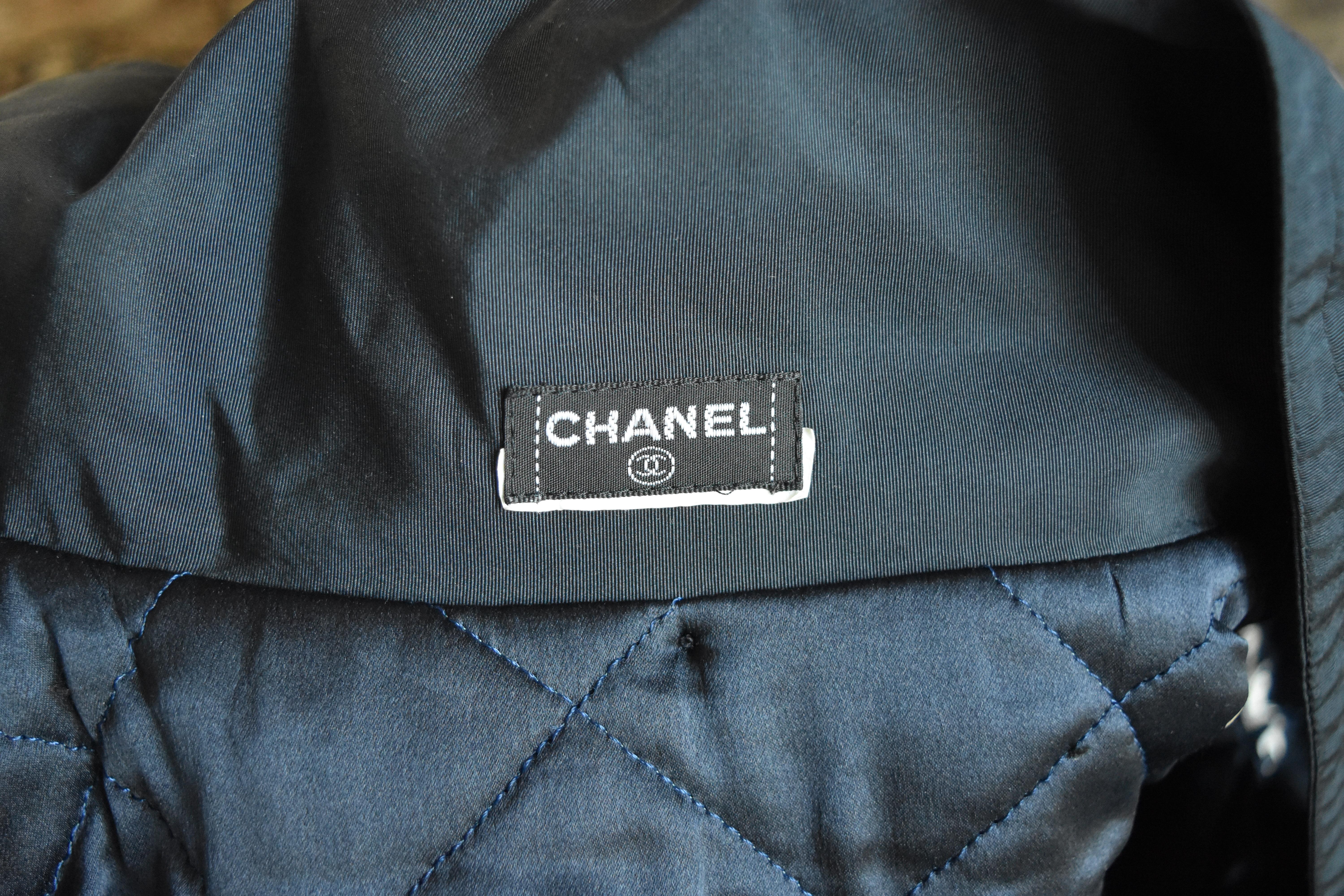 Chanel Vintage Quilted CC logo Jacket Coat Med Large For Sale 5