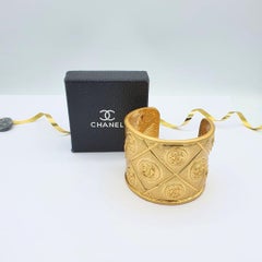 Chanel - Bracciale con medaglione CC trapuntato vintage