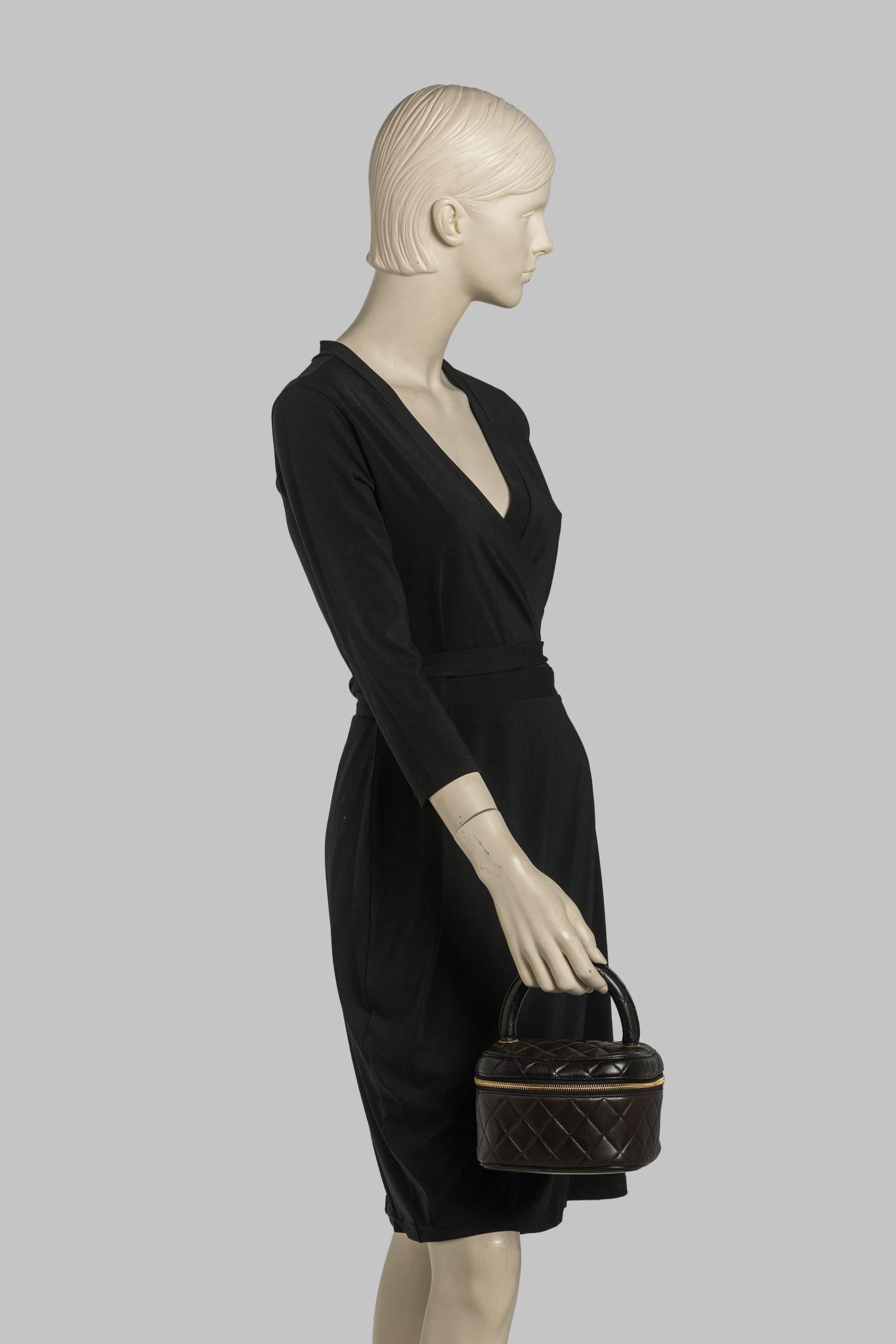 Estuche Acolchado Chanel Vintage en venta 7
