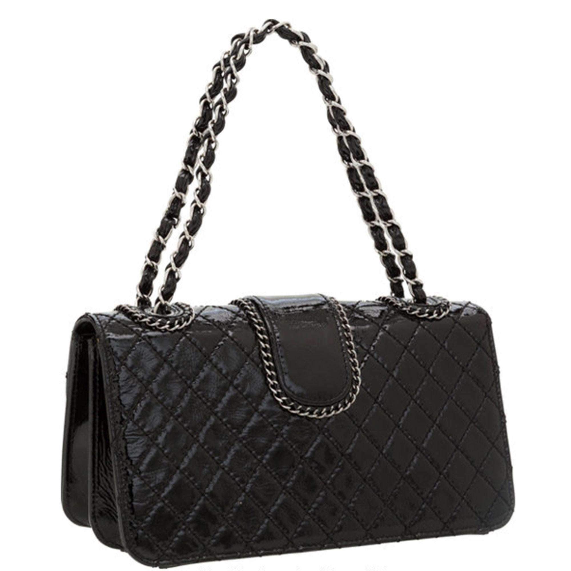 Women's or Men's Chanel 2006 Vintage Patent Quilted Double Chain Shoulder Classic Flap Bag For Sale