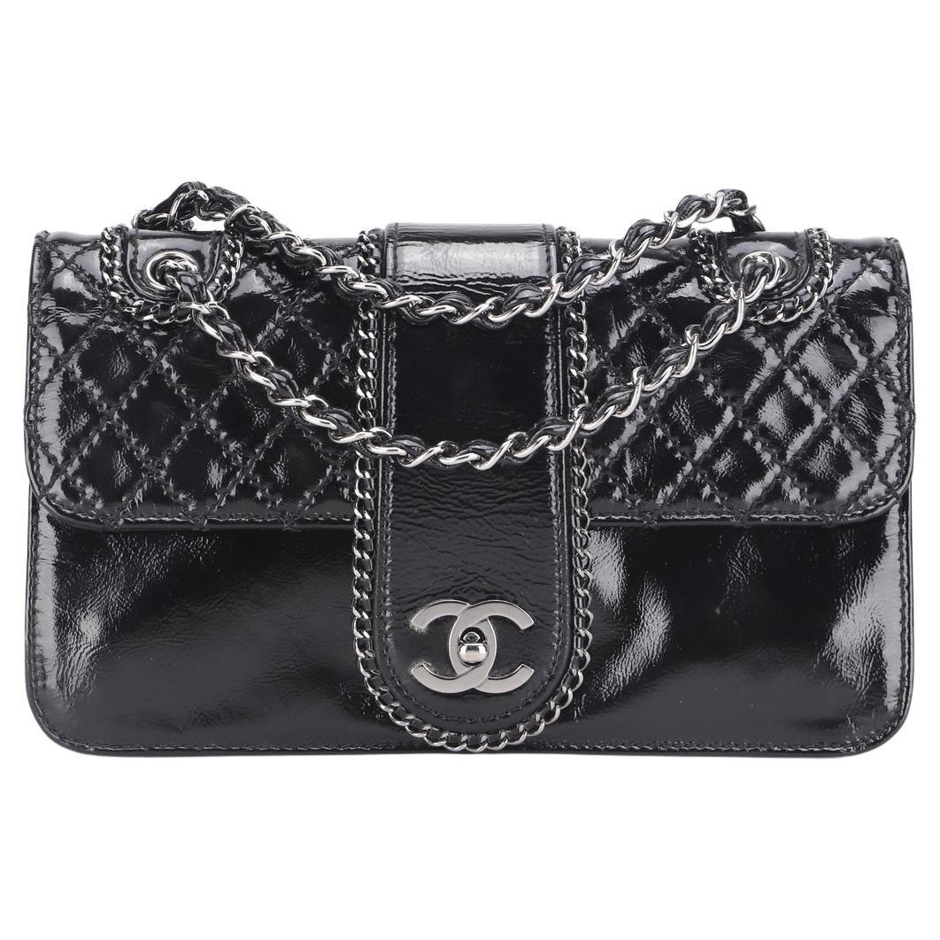 Chanel 2006 Vintage Patent Quilted Double Chain Shoulder Classic Flap Bag Bon état - En vente à Miami, FL