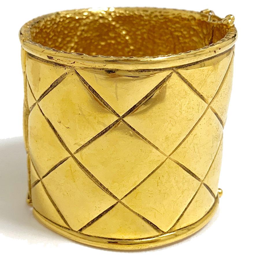 CHANEL Vintage Quilted Gold Cuff 4