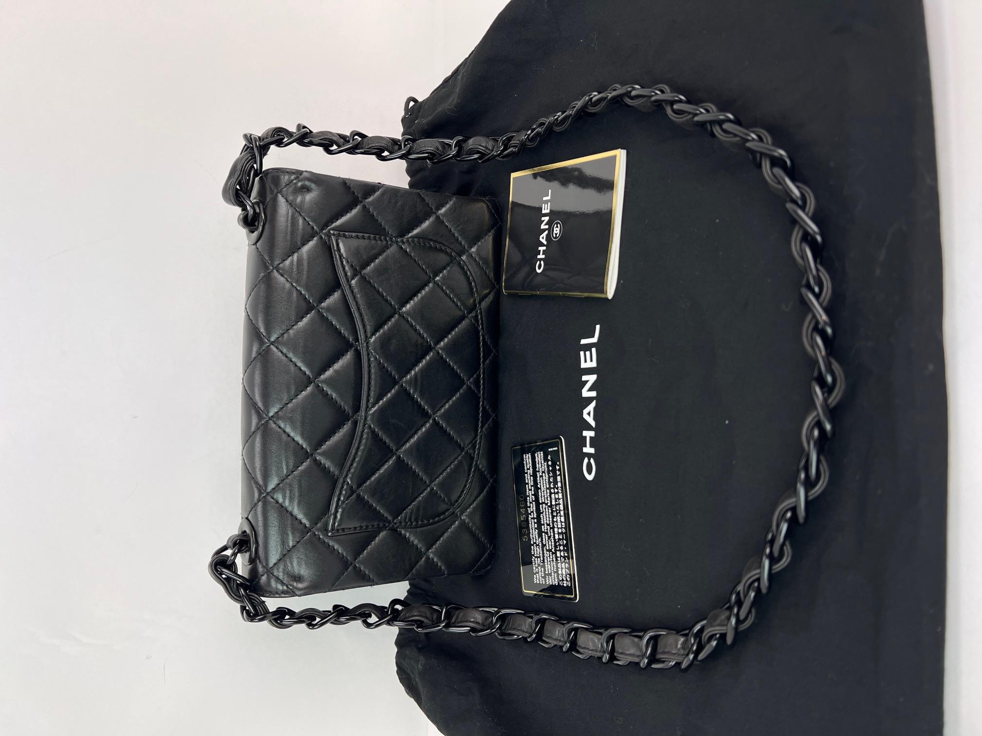 Chanel Vintage Quilted Lambskin Black Resin Chain Small Classic Single Flap Bag For Sale 10