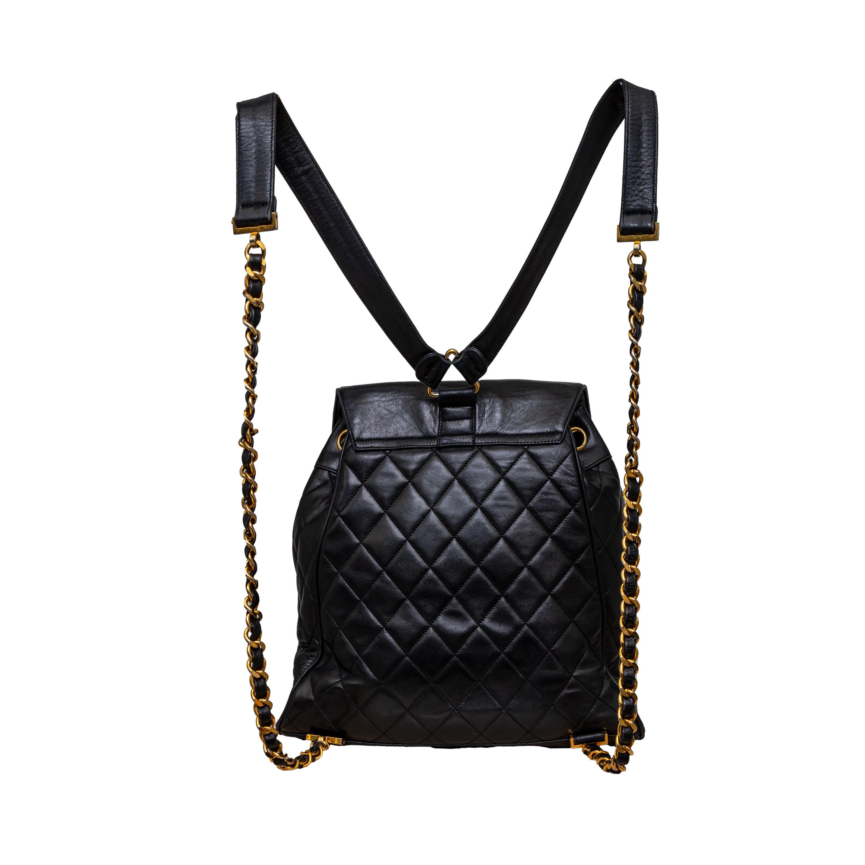 Chanel Vintage Quilted Lambskin Drawstring Backpack - '90s In Fair Condition In Milano, IT