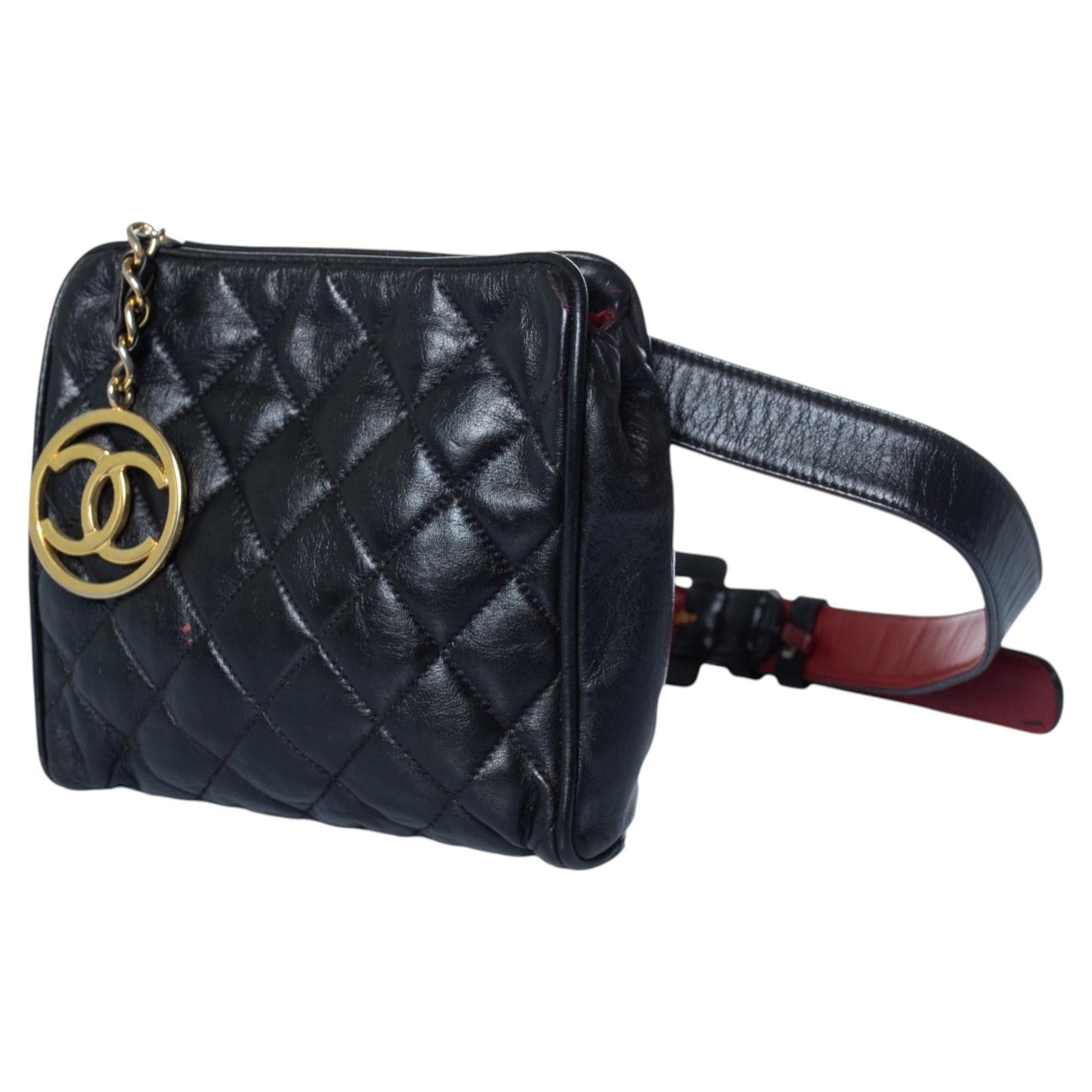 Pre-owned Chanel , Vintage Quilted Leather 1990s Belt Bag In Black