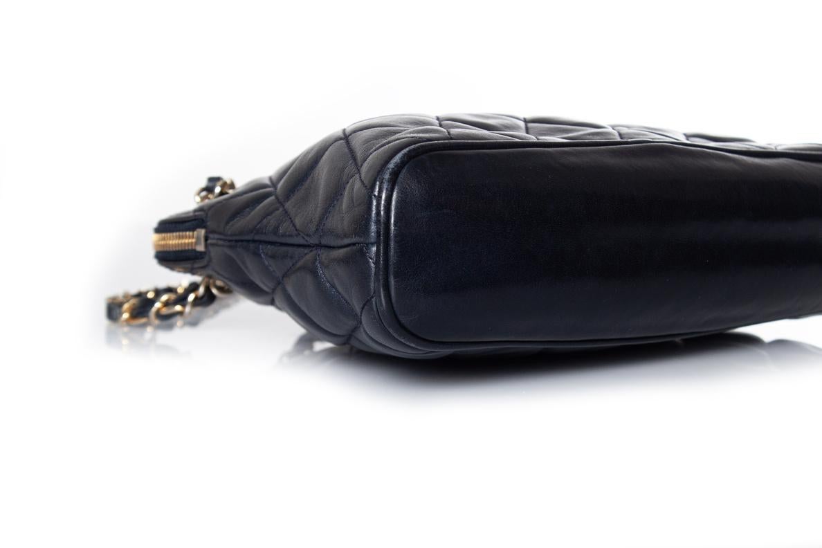 Chanel, Vintage quilted leather shoulder bag For Sale 3