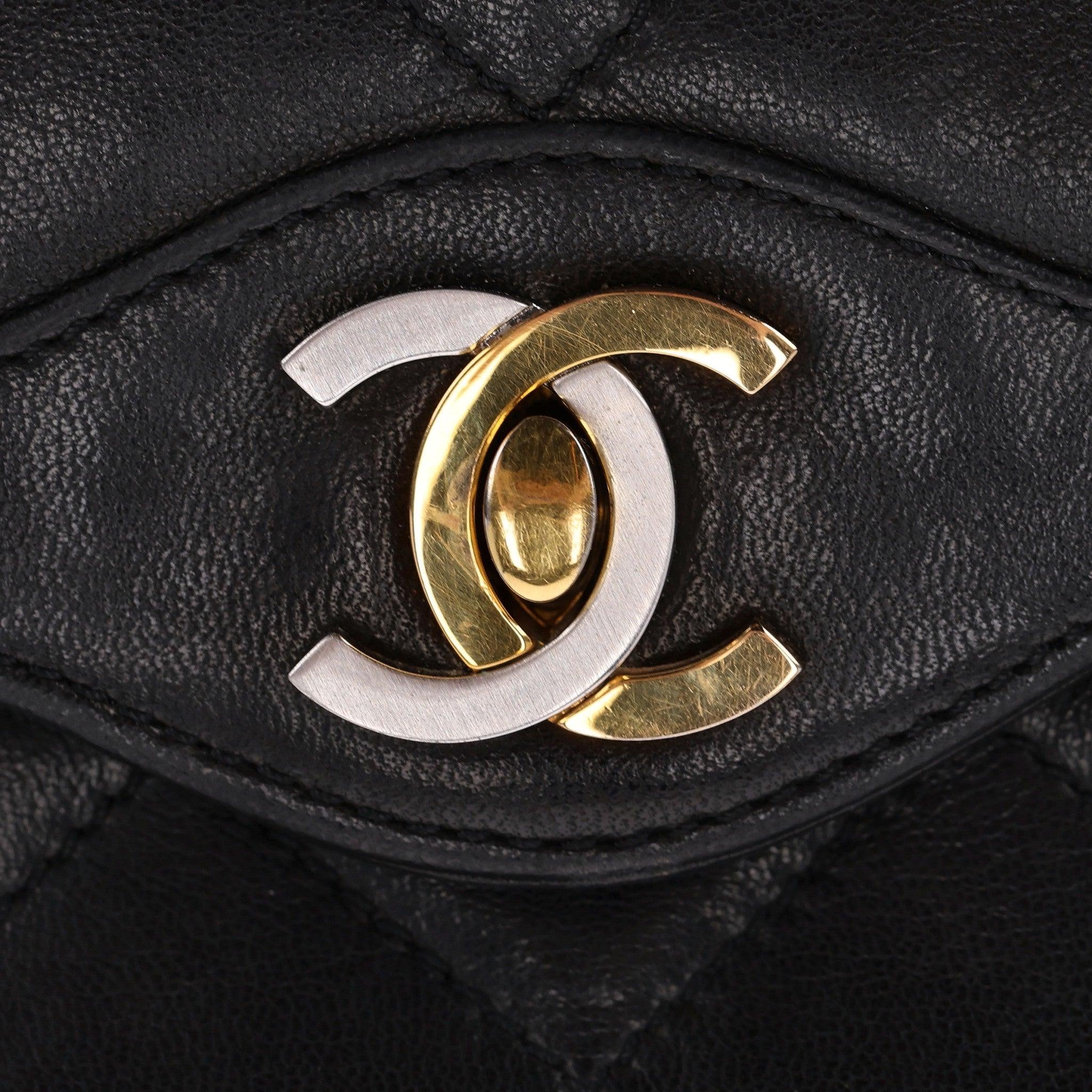 Black Chanel Vintage Quilted Leather Two Tone 'CC' Closure Double Flap Bag For Sale