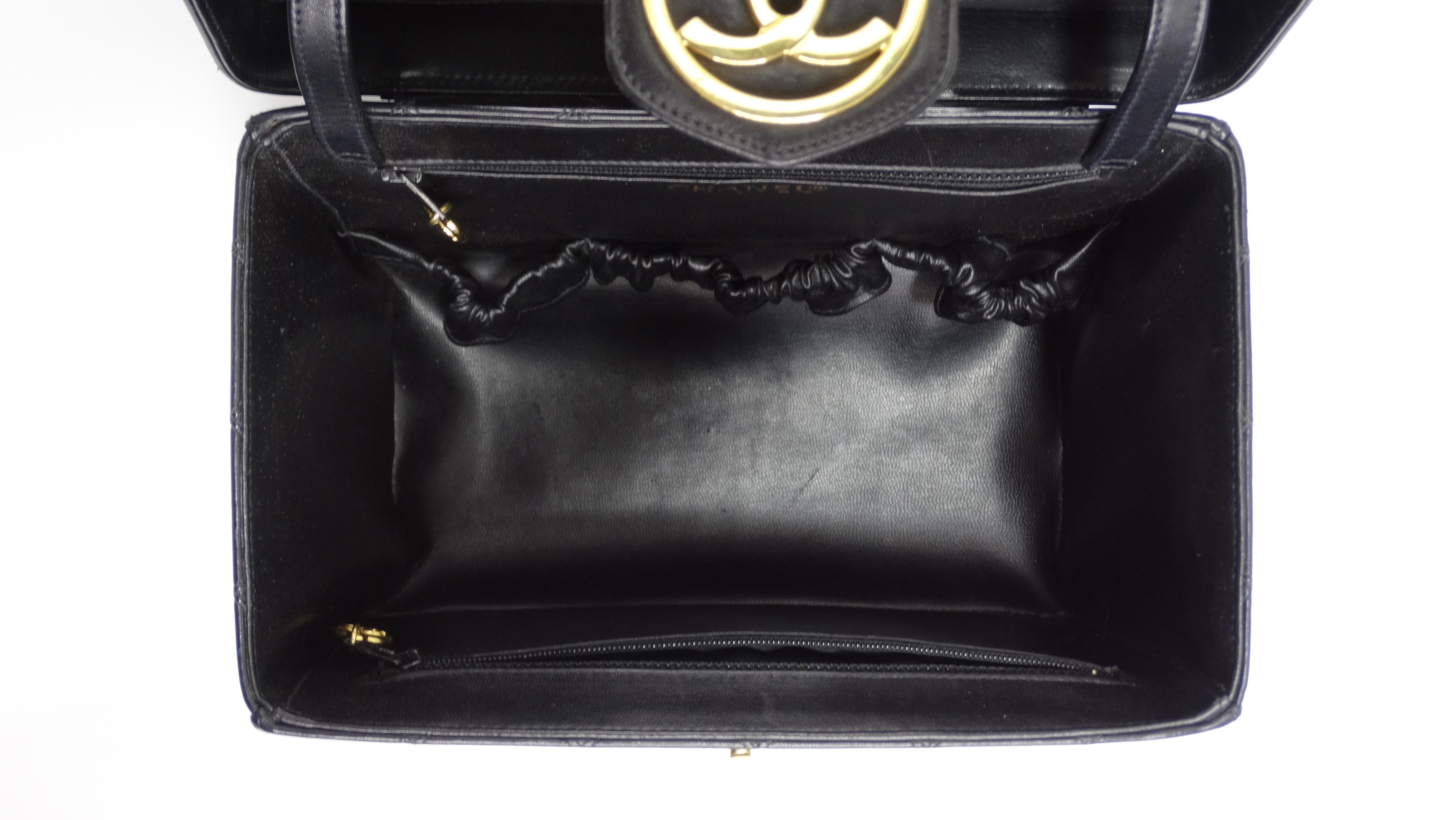 Chanel Vintage Quilted Leather Vanity Case  For Sale 11