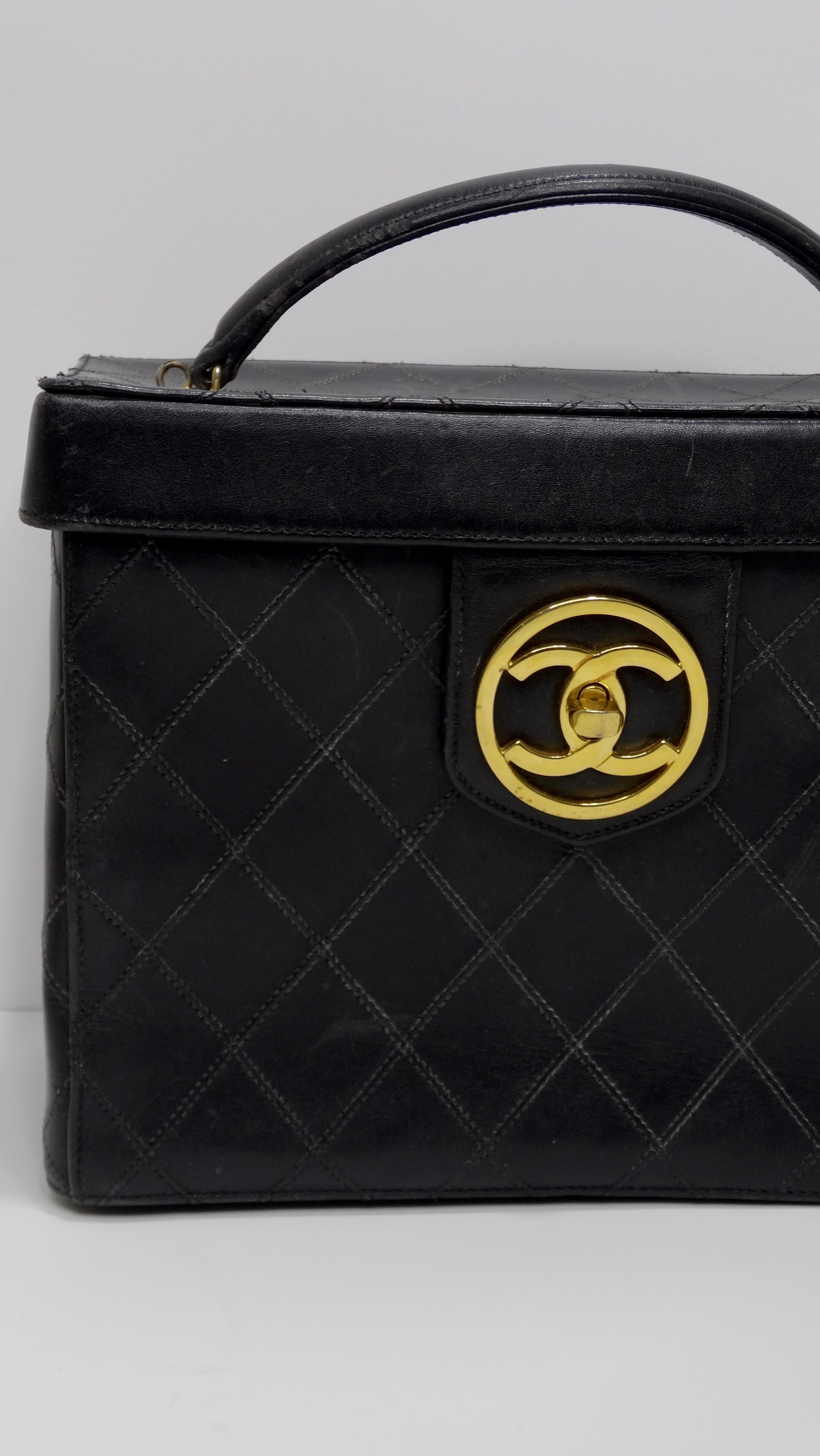 Chanel Vintage Quilted Leather Vanity Case  For Sale 4
