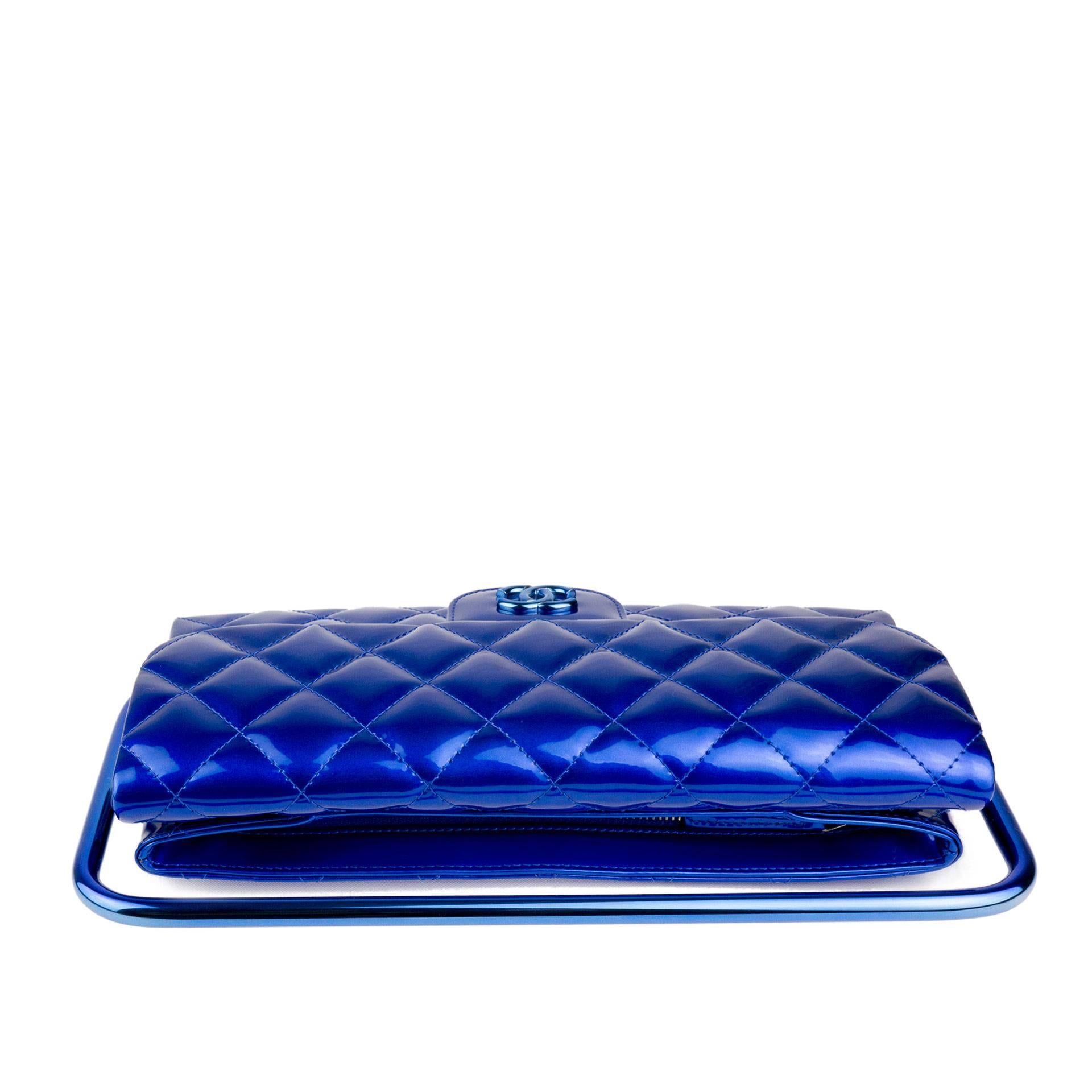 Chanel Vintage Quilted Retractable Frame Clutch Electric Blue Patent Leather Bag For Sale 8