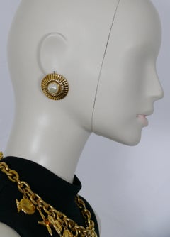 Chanel Vintage Radiant Pearl Clip On Earrings