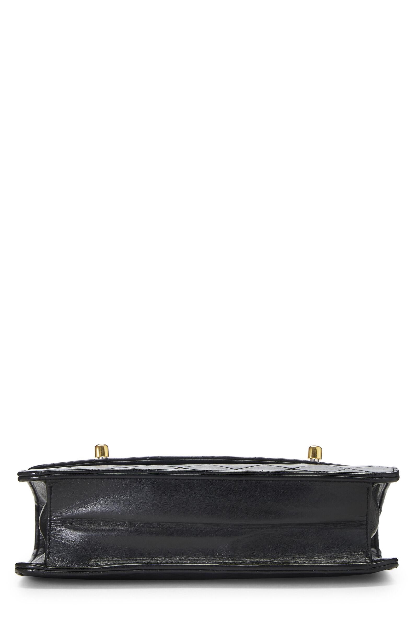 Chanel Petit portefeuille à bandoulière vintage rare en cuir d'agneau matelassé noir à 2 volets 1