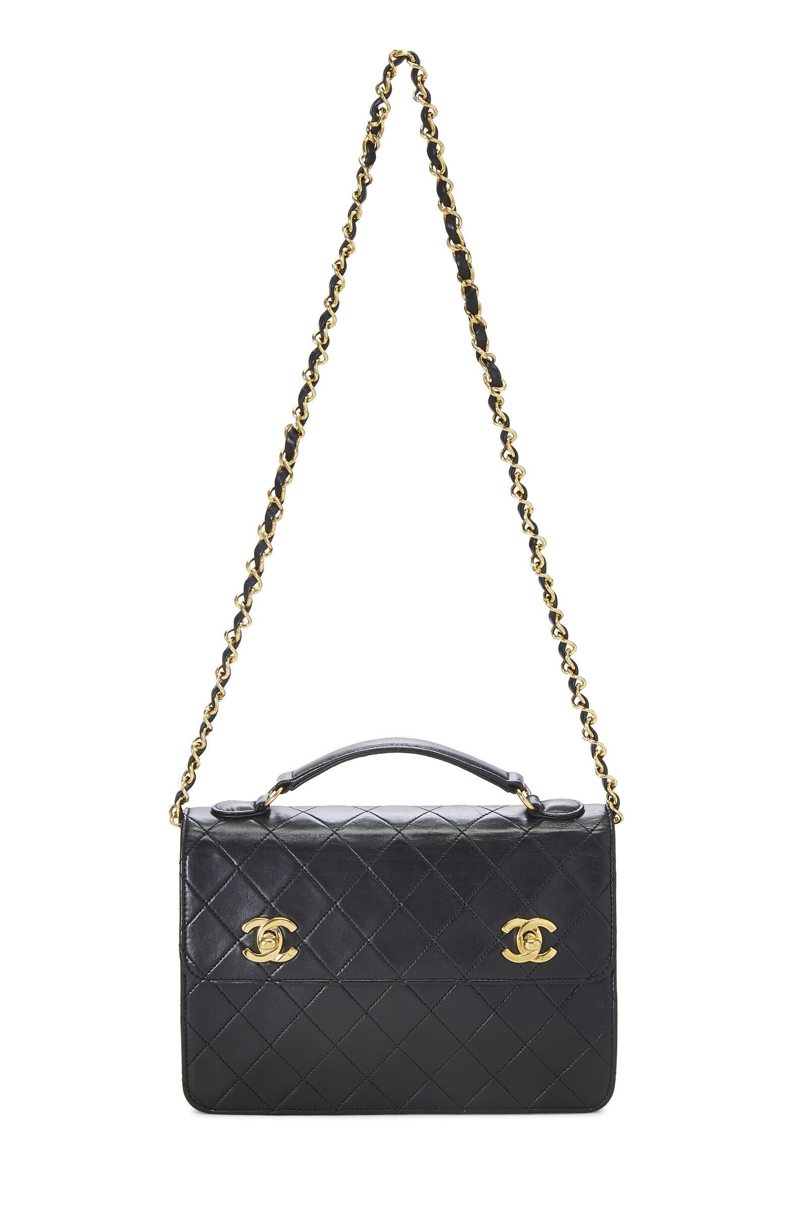 Chanel Petit portefeuille à bandoulière vintage rare en cuir d'agneau matelassé noir à 2 volets Bon état à Miami, FL