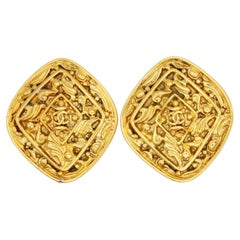 Chanel Vintage Rare Gold Huge Logo CC Coco Diamond Vine Flower Relief Earrings