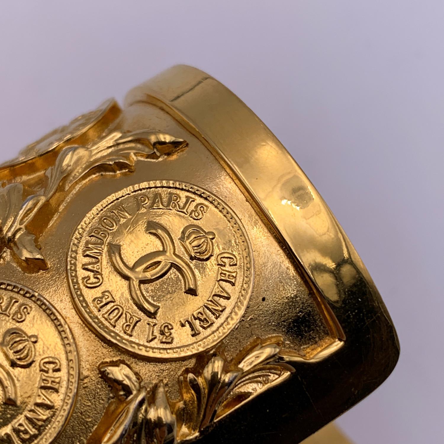 Chanel Vintage Rare Gold Metal Coin CC Logos Cuff Bangle Bracelet In Excellent Condition In Rome, Rome