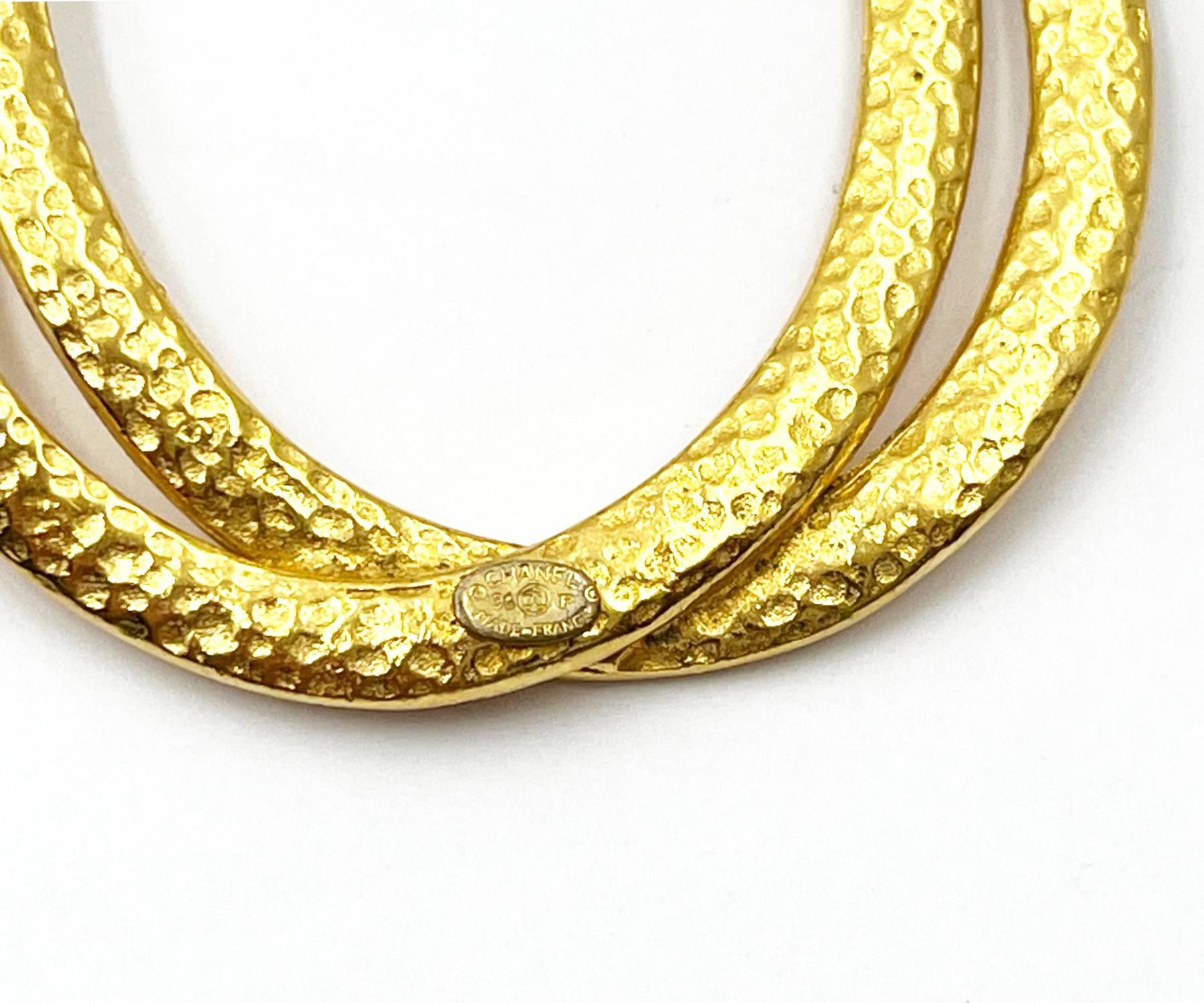 Artist Chanel Vintage Rare Gold Plated CC Ring Turnlock Necklace For Sale
