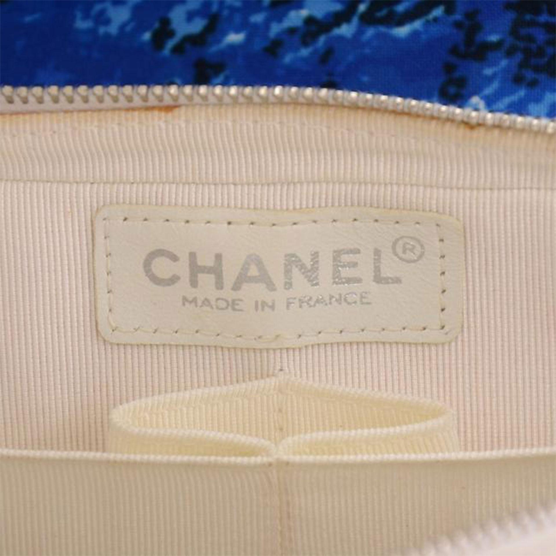  Chanel 2001 Vintage Rare Surf Sport Blue White Red Canvas Shoulder Bag For Sale 4