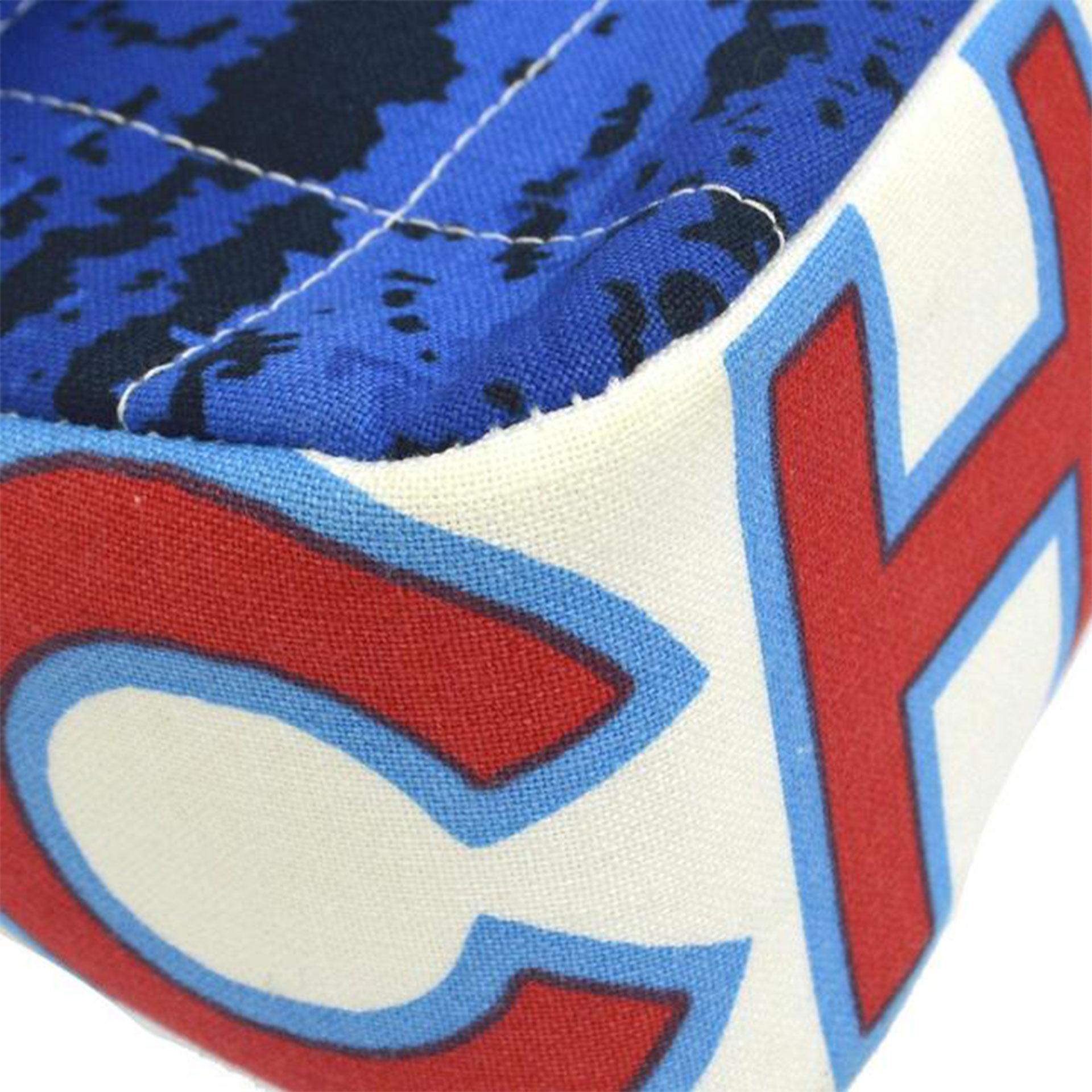  Chanel - Sac à bandoulière vintage rare Surf Sport bleu blanc rouge en toile, 2001 en vente 4