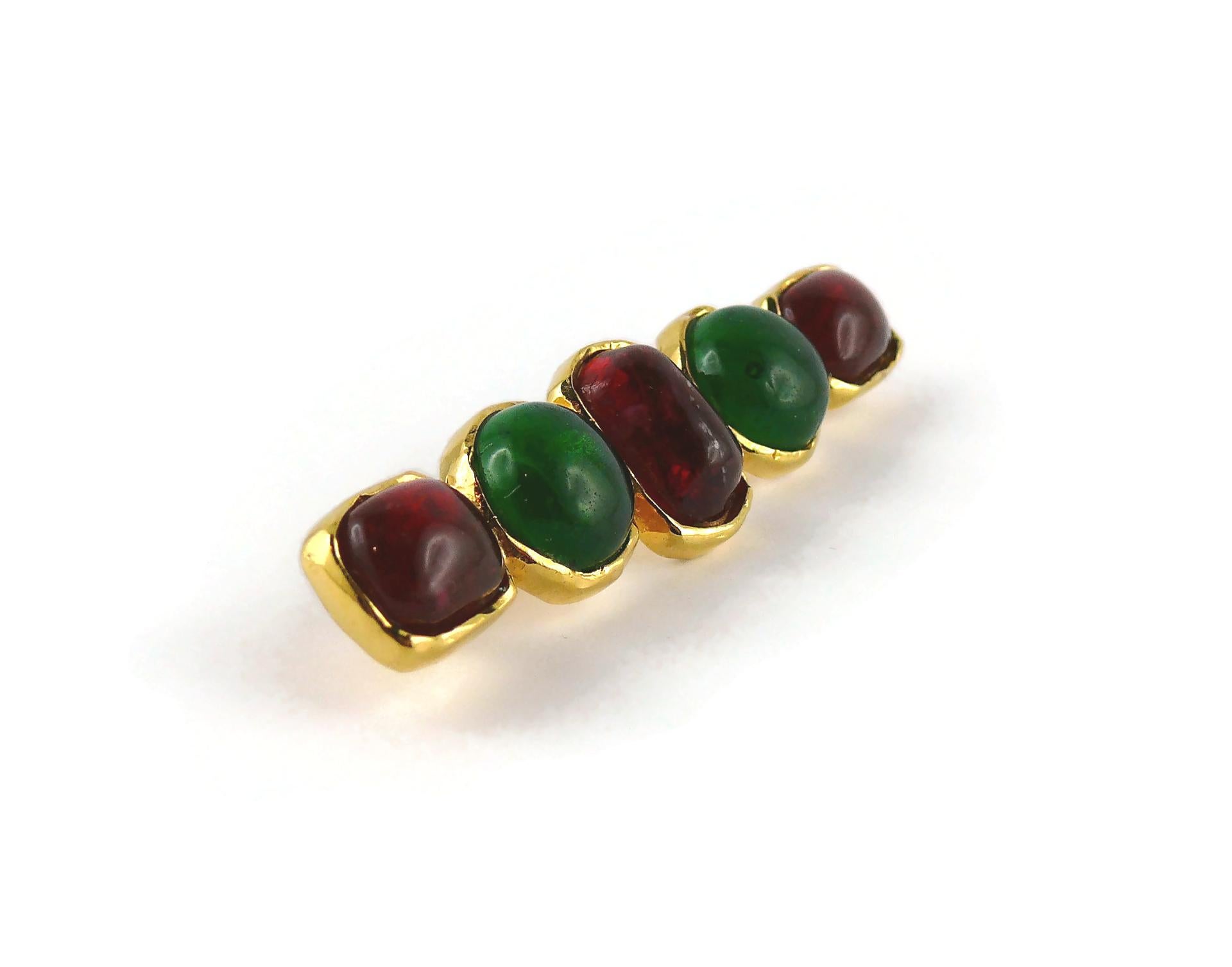 Women's Chanel Vintage Red and Green Gripoix Glass Cabochon Bar Brooch For Sale