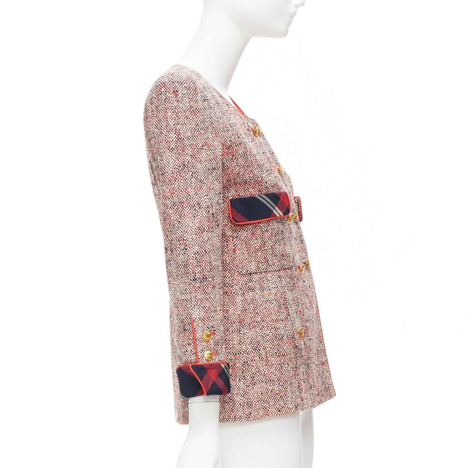 CHANEL Vintage red boucle tweed gold button double breasted blazer jacket FR34 For Sale 1