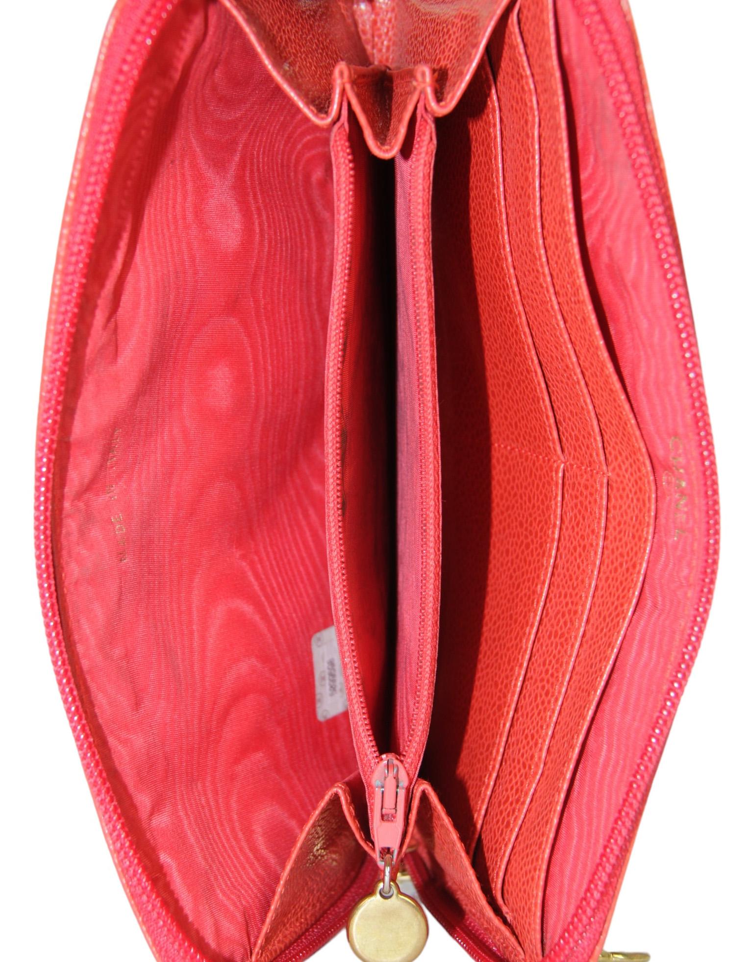 Chanel Vintage Red Caviar Leder Zip um große Timeless Brieftasche im Angebot 1