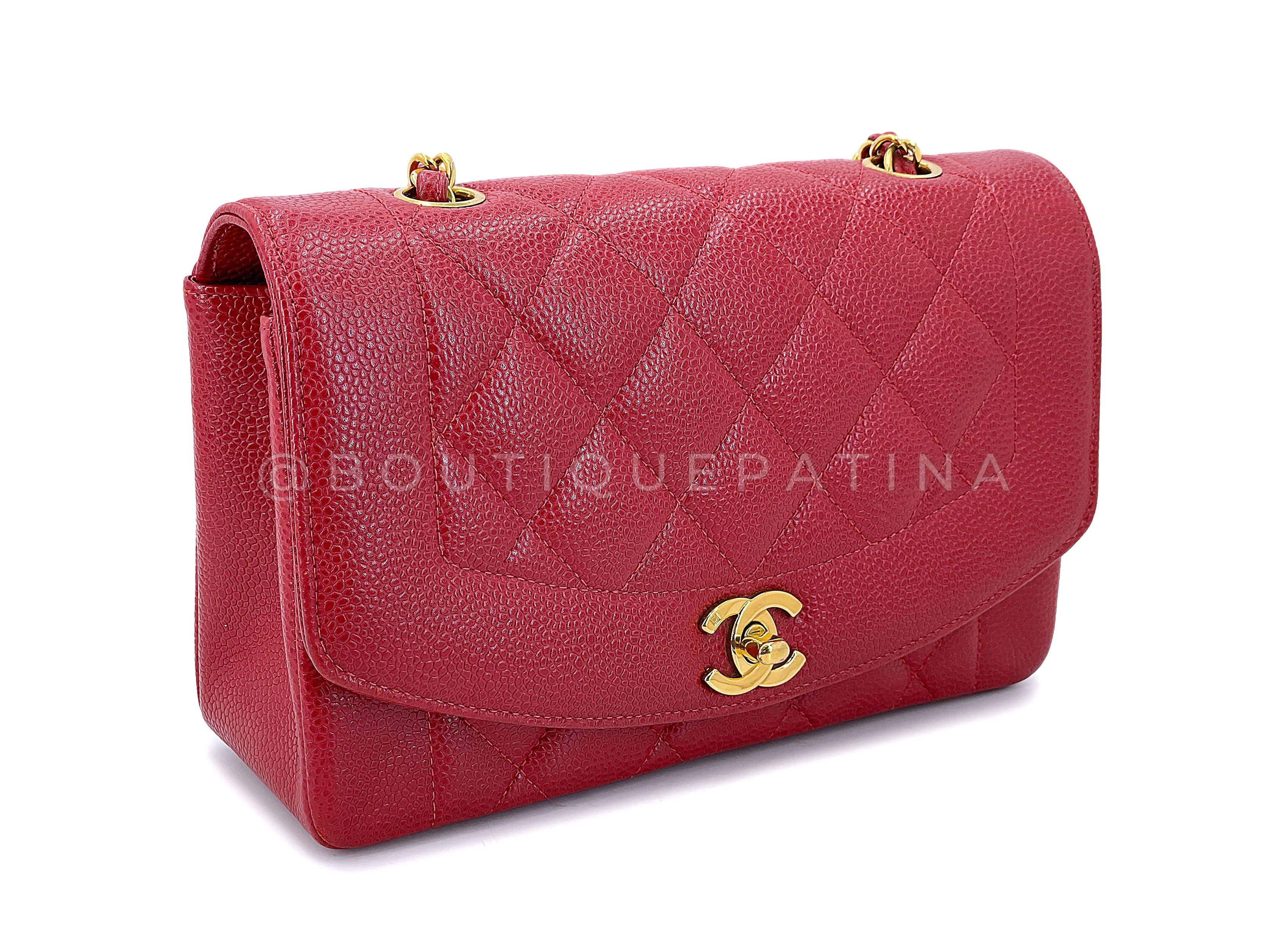 Chanel Vintage Red Caviar Small Diana Flap Bag 24k GHW 67655 In Excellent Condition For Sale In Costa Mesa, CA