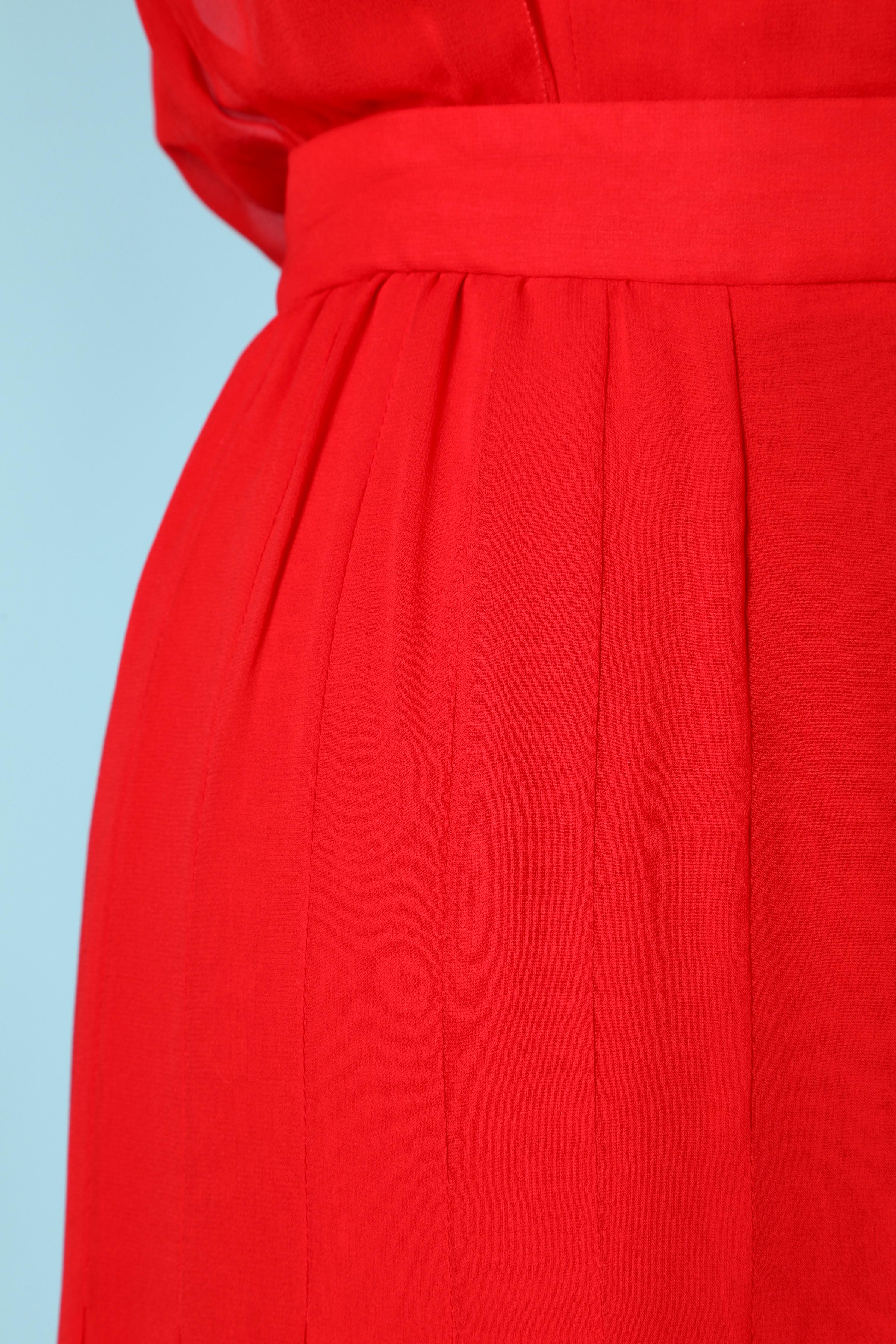 Chanel Jahrgang  Roter Chiffon-Cocktail  Kleid im Zustand „Hervorragend“ im Angebot in Saint-Ouen-Sur-Seine, FR
