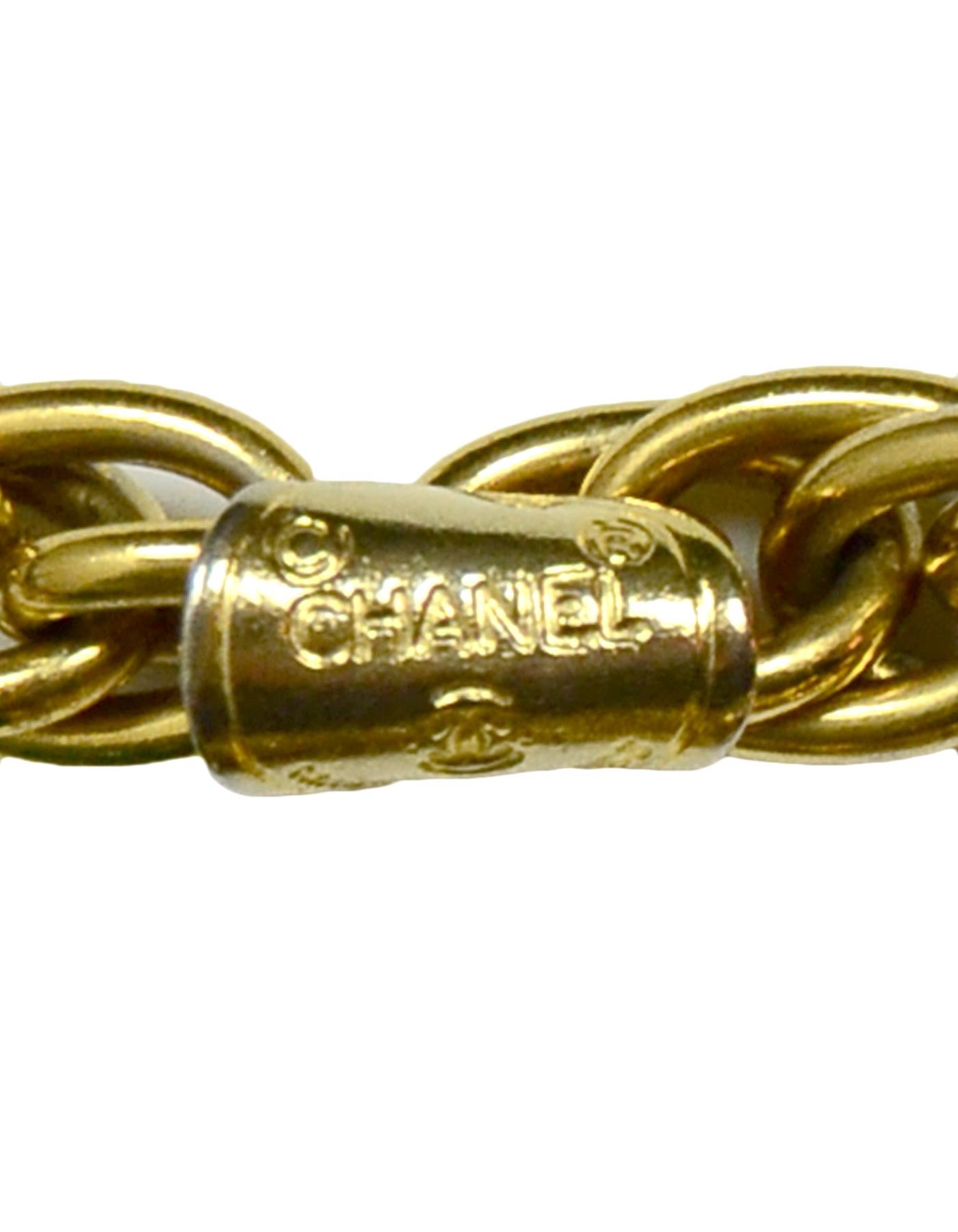 Chanel Vintage Red/Green Gripoix Charm Bracelet  In Good Condition In New York, NY