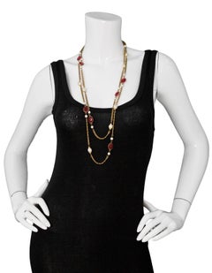 Chanel 1983 Vintage Red Gripoix & Faux Pearl Kette extra lange Halskette