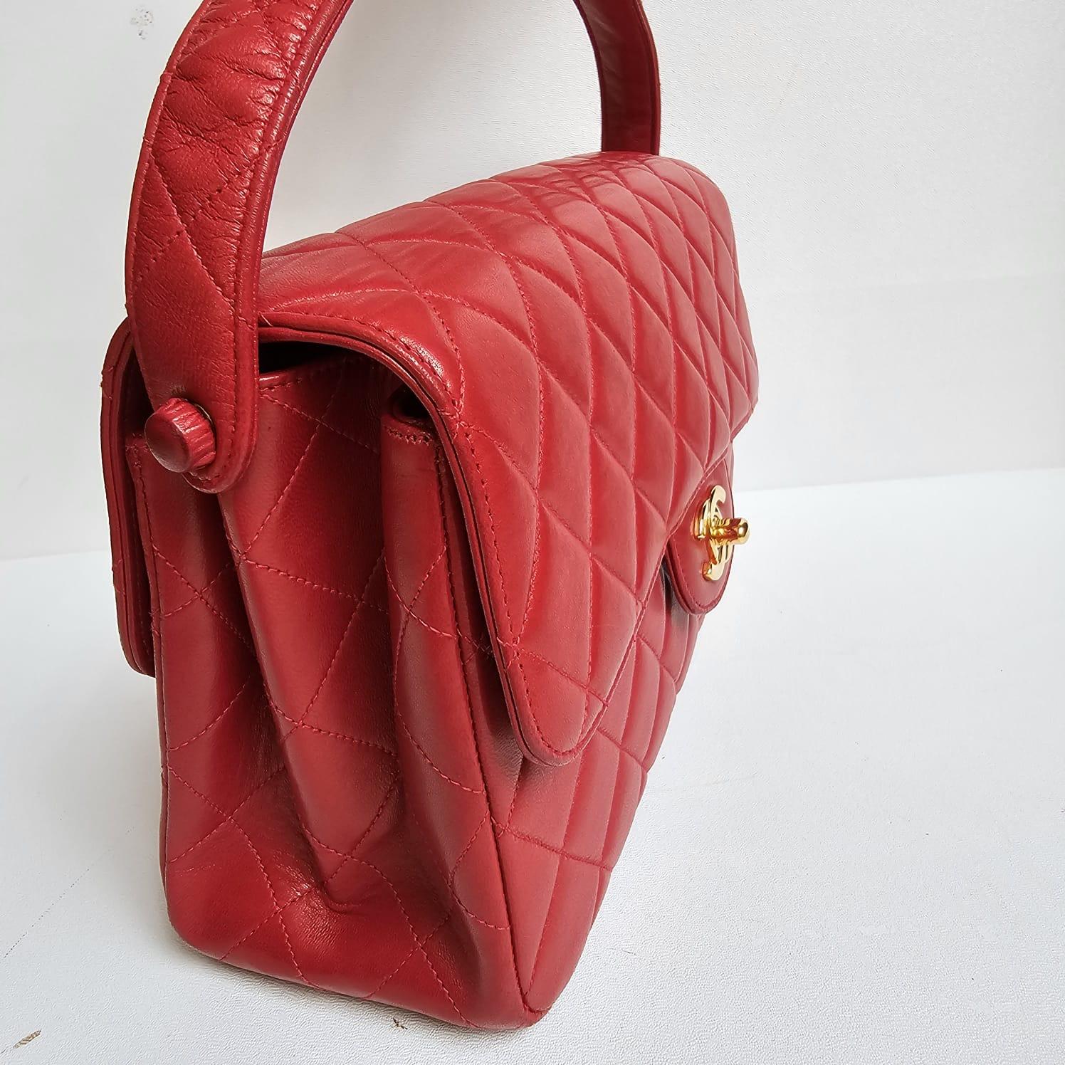 Chanel Vintage Red Lambskin Medium Quilted Double Face Top Handle Bag In Good Condition For Sale In Jakarta, Daerah Khusus Ibukota Jakarta