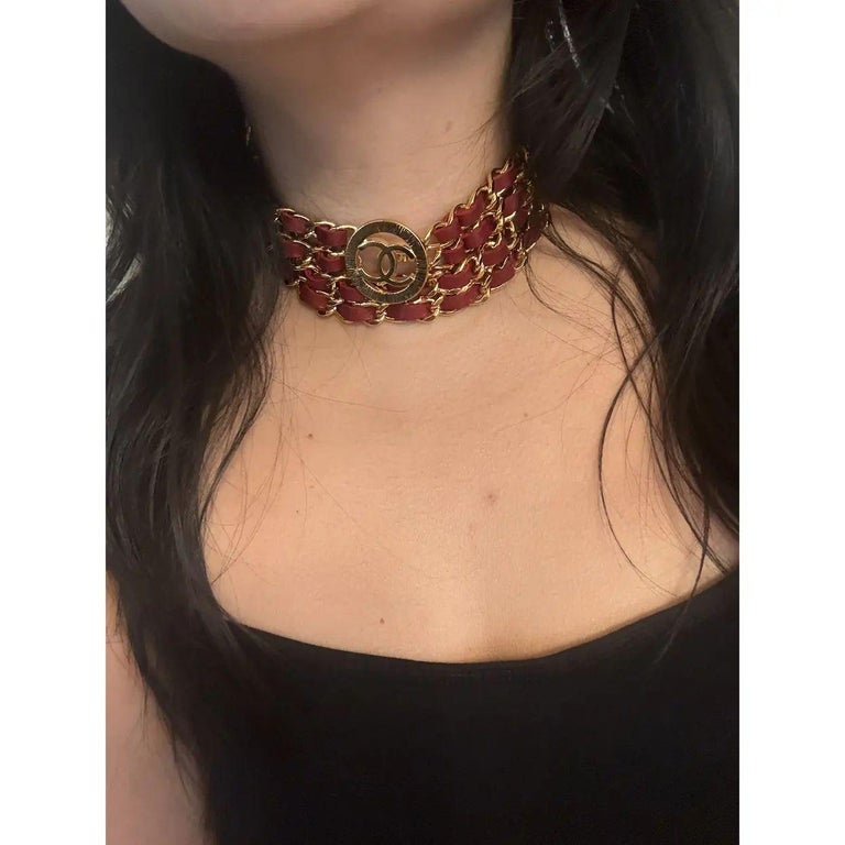 CHANEL Vintage Red Leather Gold Chain Link CC Logo Belt For  display picture 2
