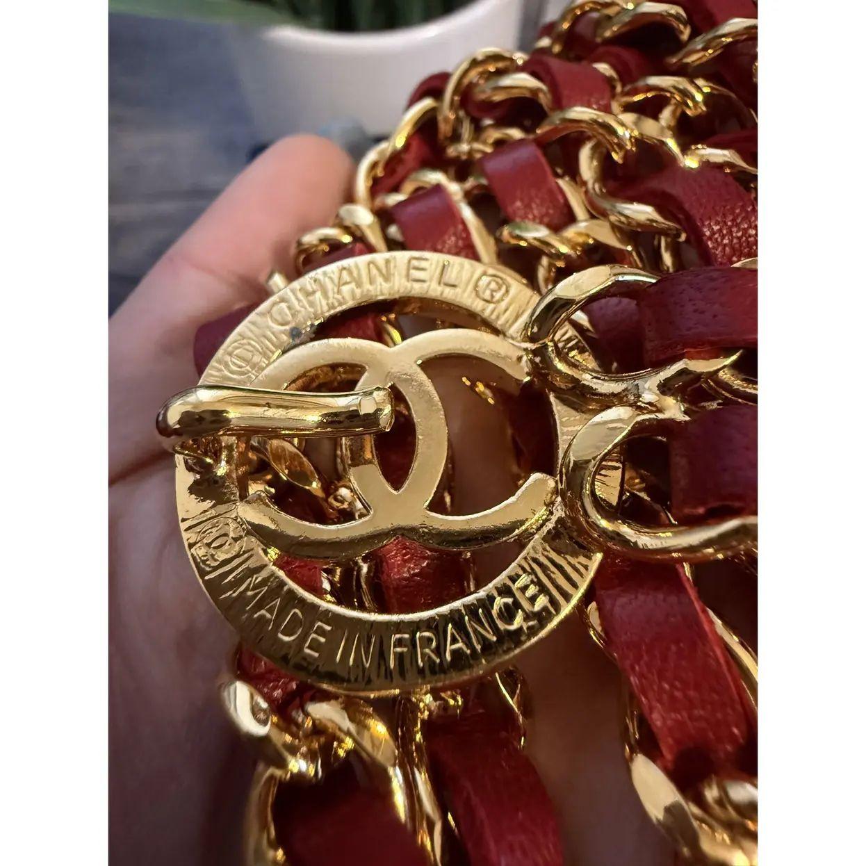 CHANEL Vintage Red Leather Gold Chain Link CC Logo Belt For Sale