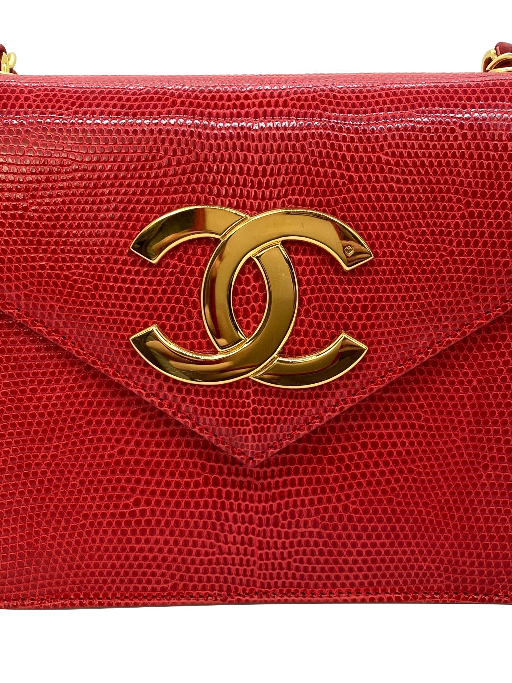Chanel Vintage Red Lizard Envelope Cross Body Flap Bag with Gold Hardware In Good Condition In Banner Elk, NC