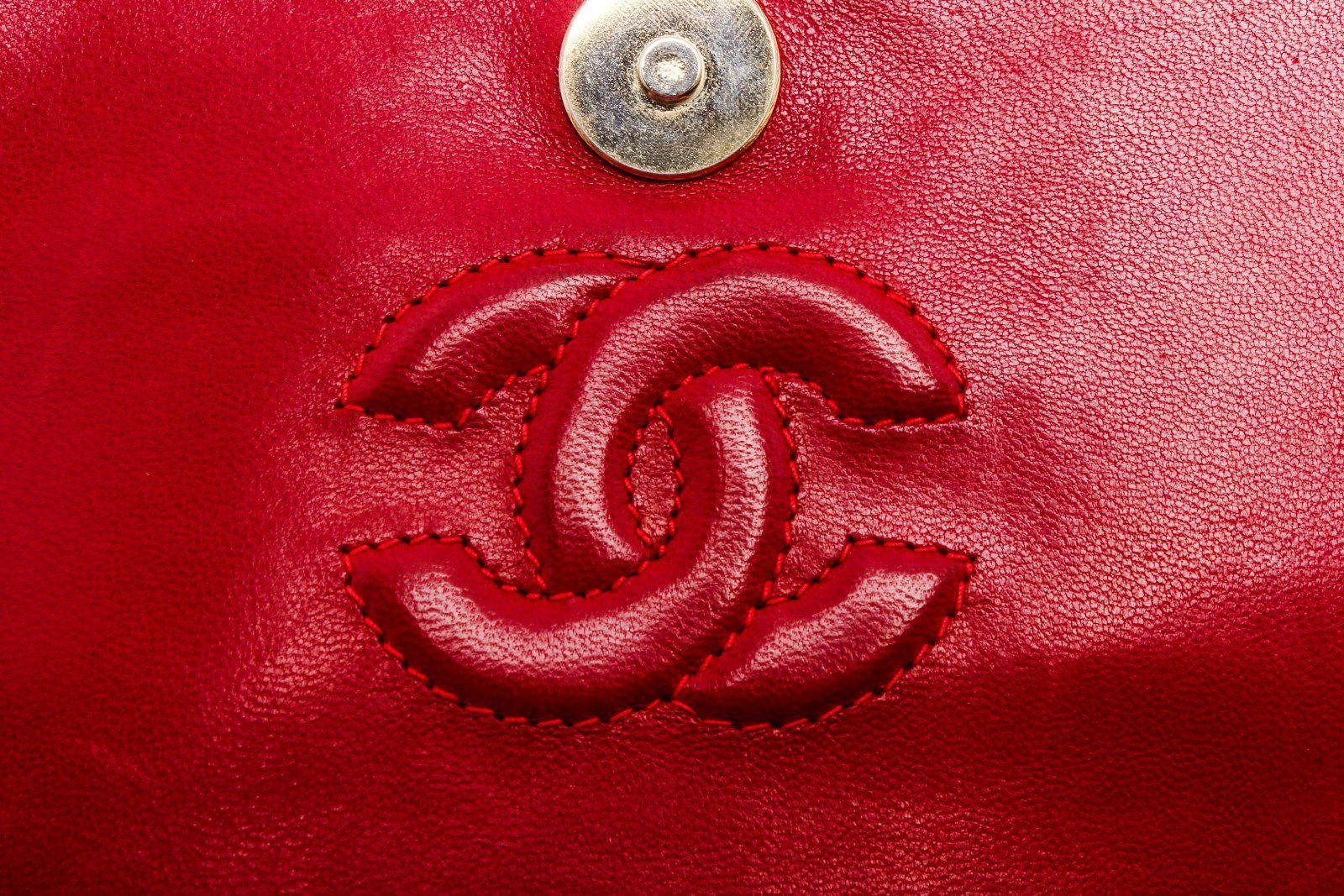 Chanel Vintage Red Quilted Leather Camera Bag 4