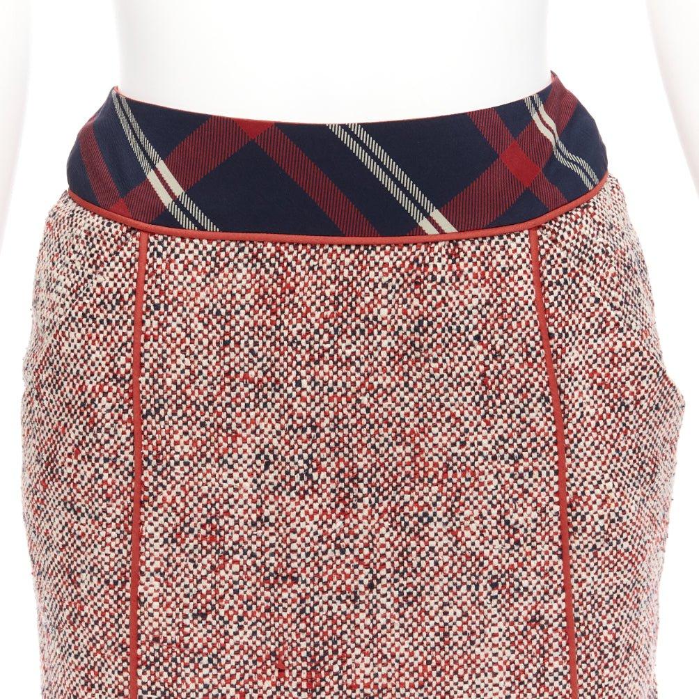 CHANEL Vintage red speckled boucle navy tartan pencil skirt FR34 XS For Sale 2