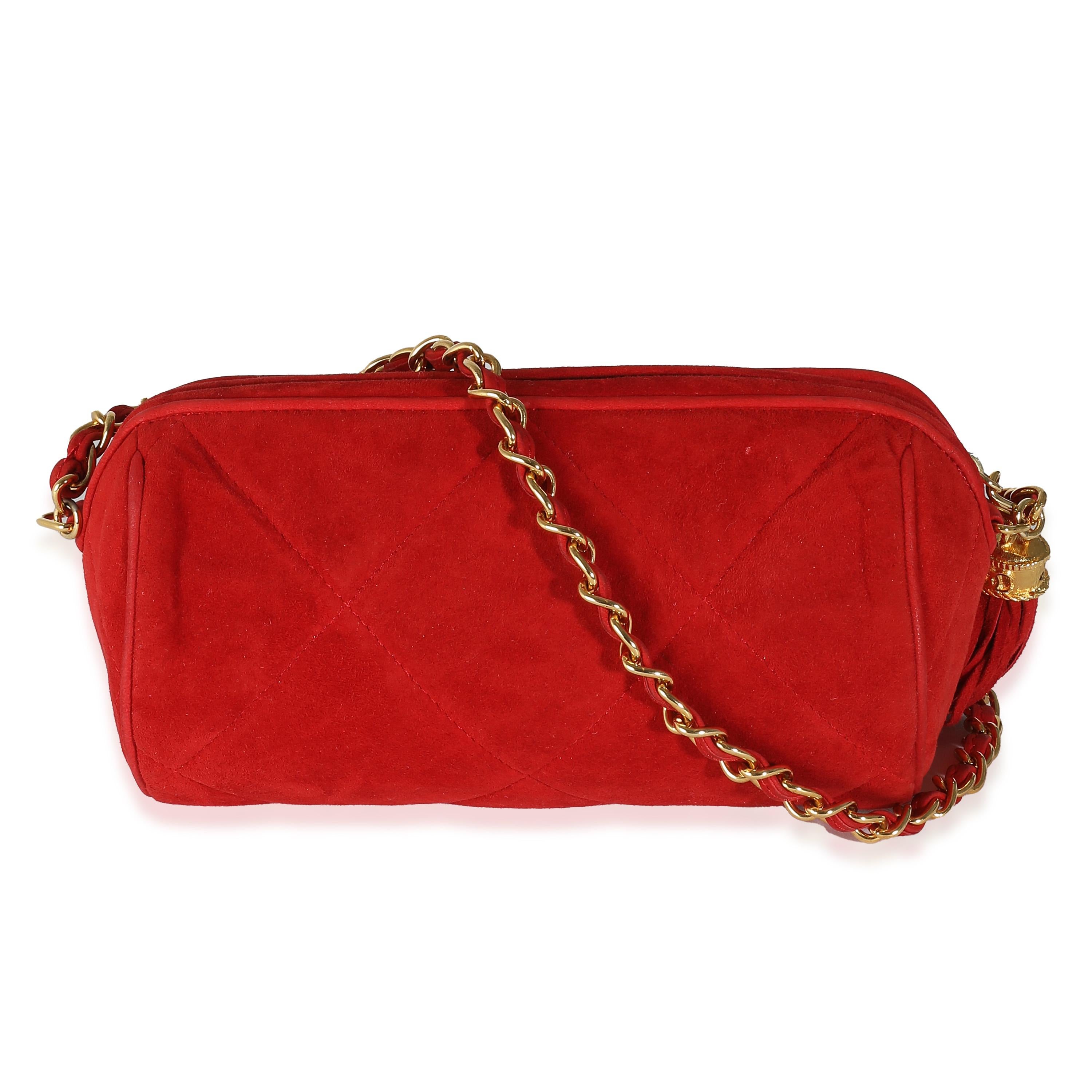 Chanel Vintage Bolsito de ante rojo con borla y puntada de diamante en venta 3