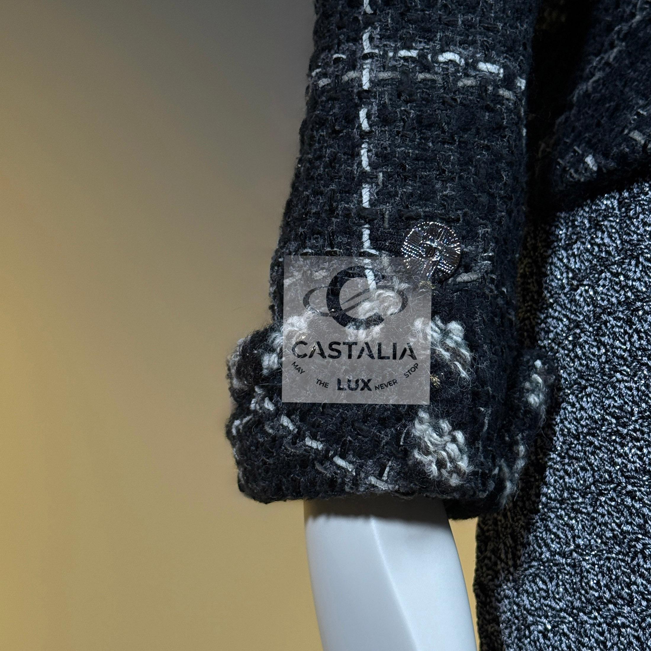 Chanel Vintage Relic Giacca in tweed nero 40 FR in vendita 6