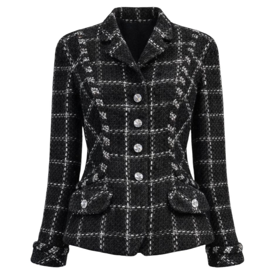 How can I wear my Chanel jacket?