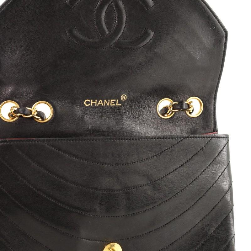 Chanel Vintage Round Flap Bag Horizontal Quilted Lambskin Small 4