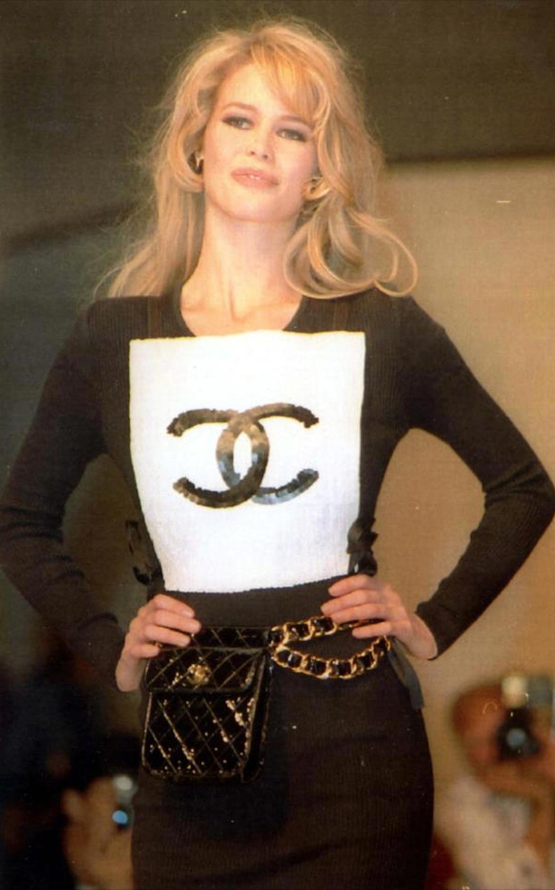 Women's or Men's Chanel 1994 Vintage Runway Waist Fanny Pack Belt Bag  For Sale