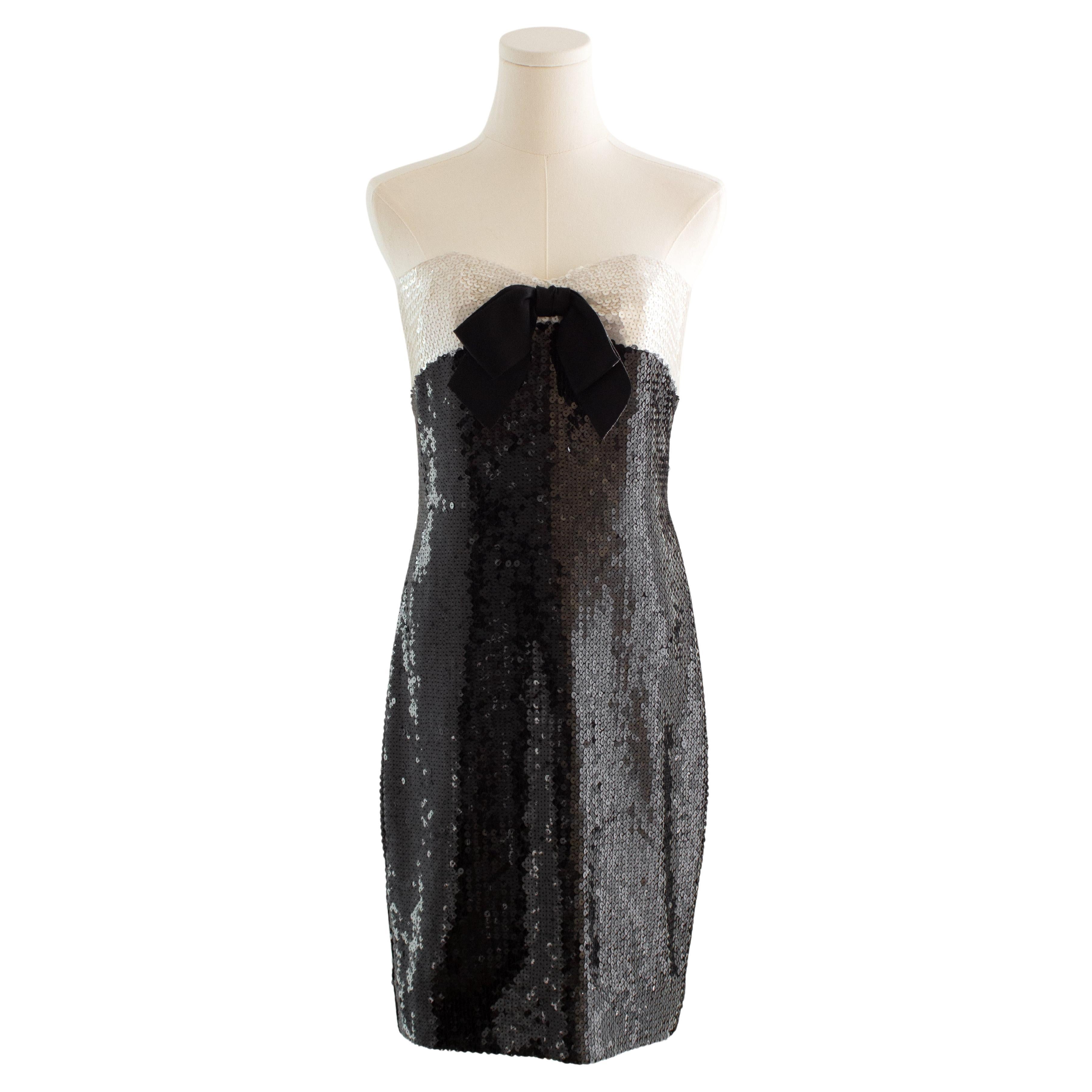 Chanel Vintage S.S. White 1987 Bianco Nero con paillettes e fiocco Bustier Mini Dress in vendita