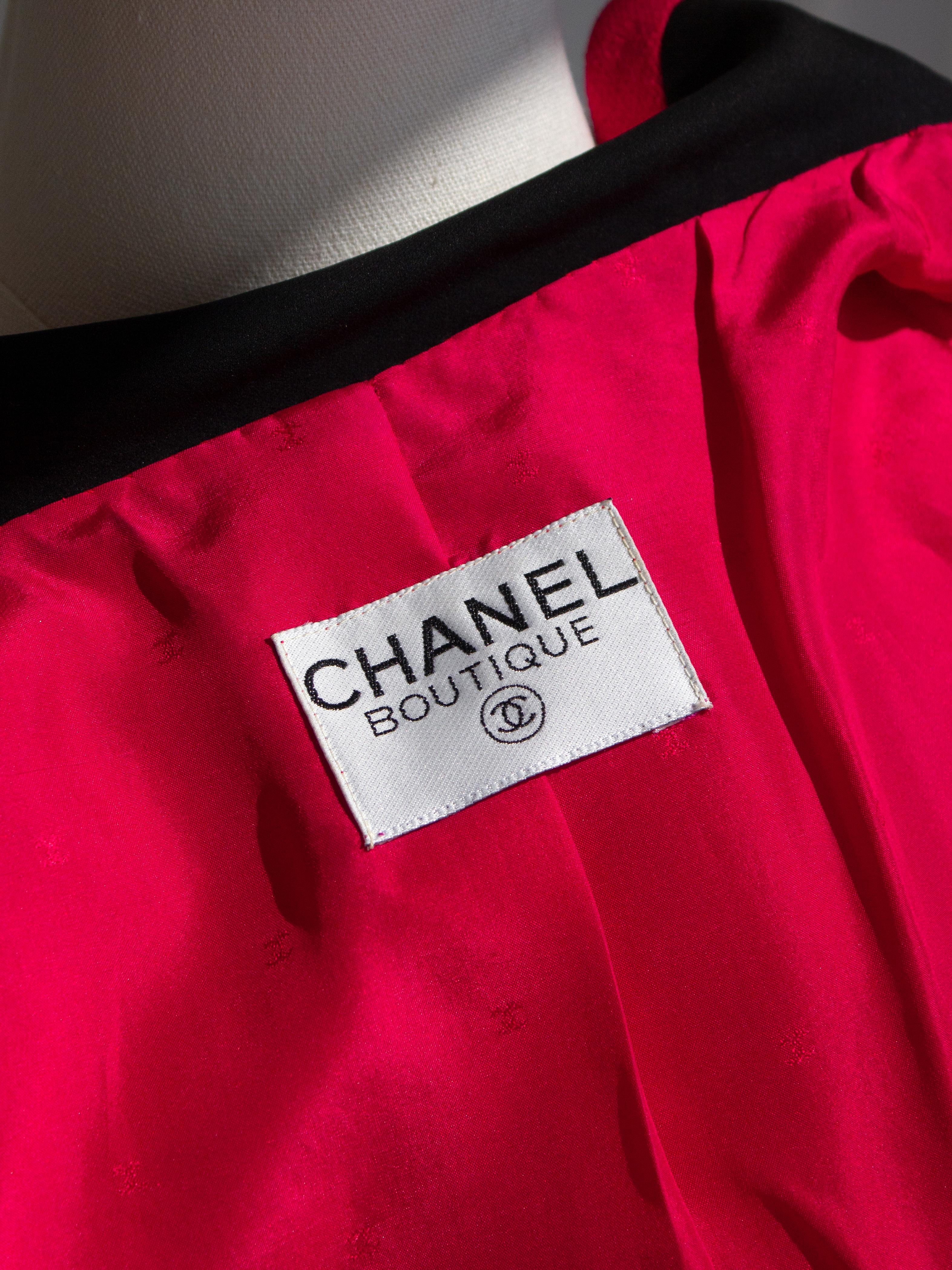 Chanel Vintage S/S 1989 Hot Pink Black CC Peter Pan Collar Tweed Jacket 14