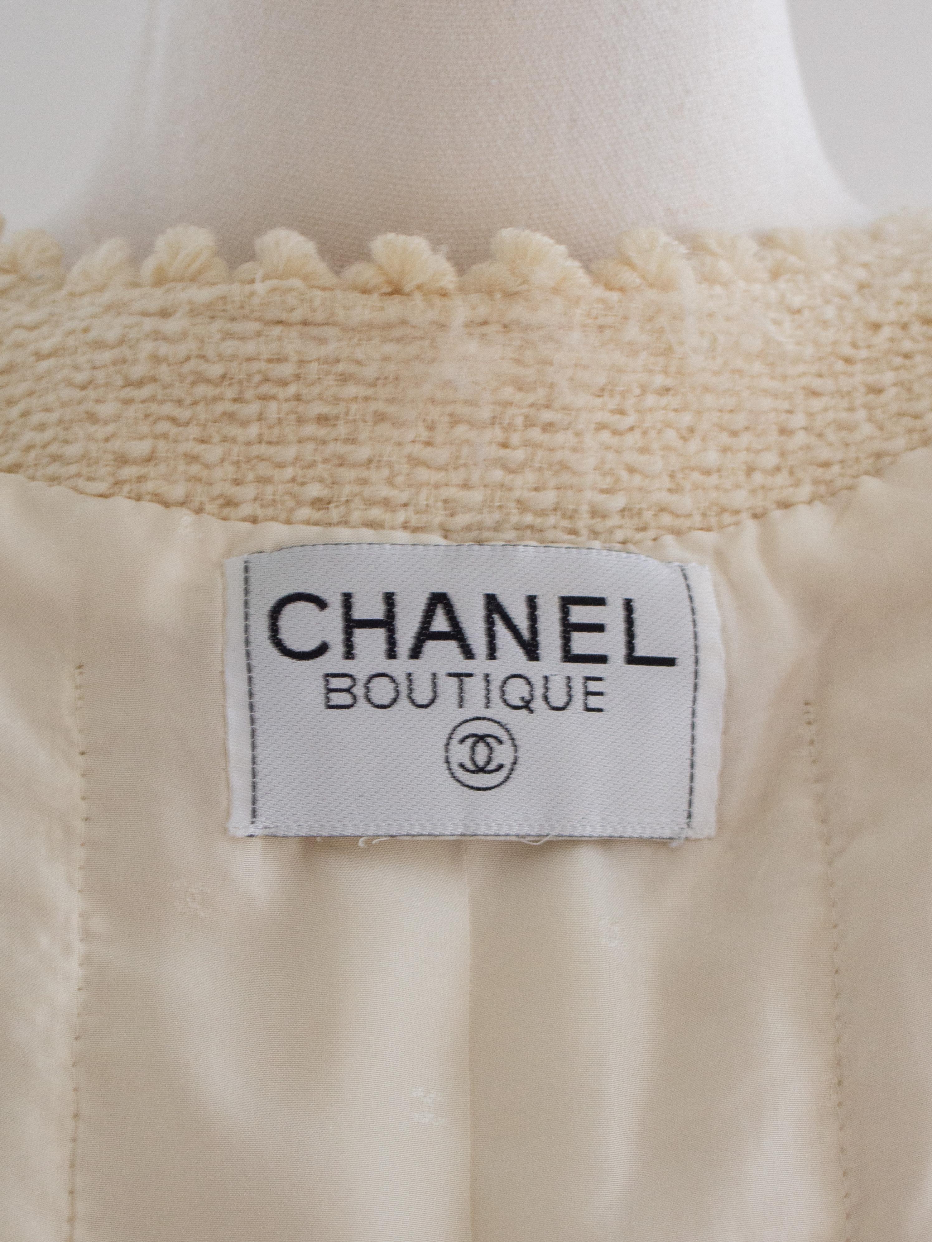 Chanel Vintage S/S 1990 Ecru Cream 24K Gold CC Veste festonnée en tweed en vente 9