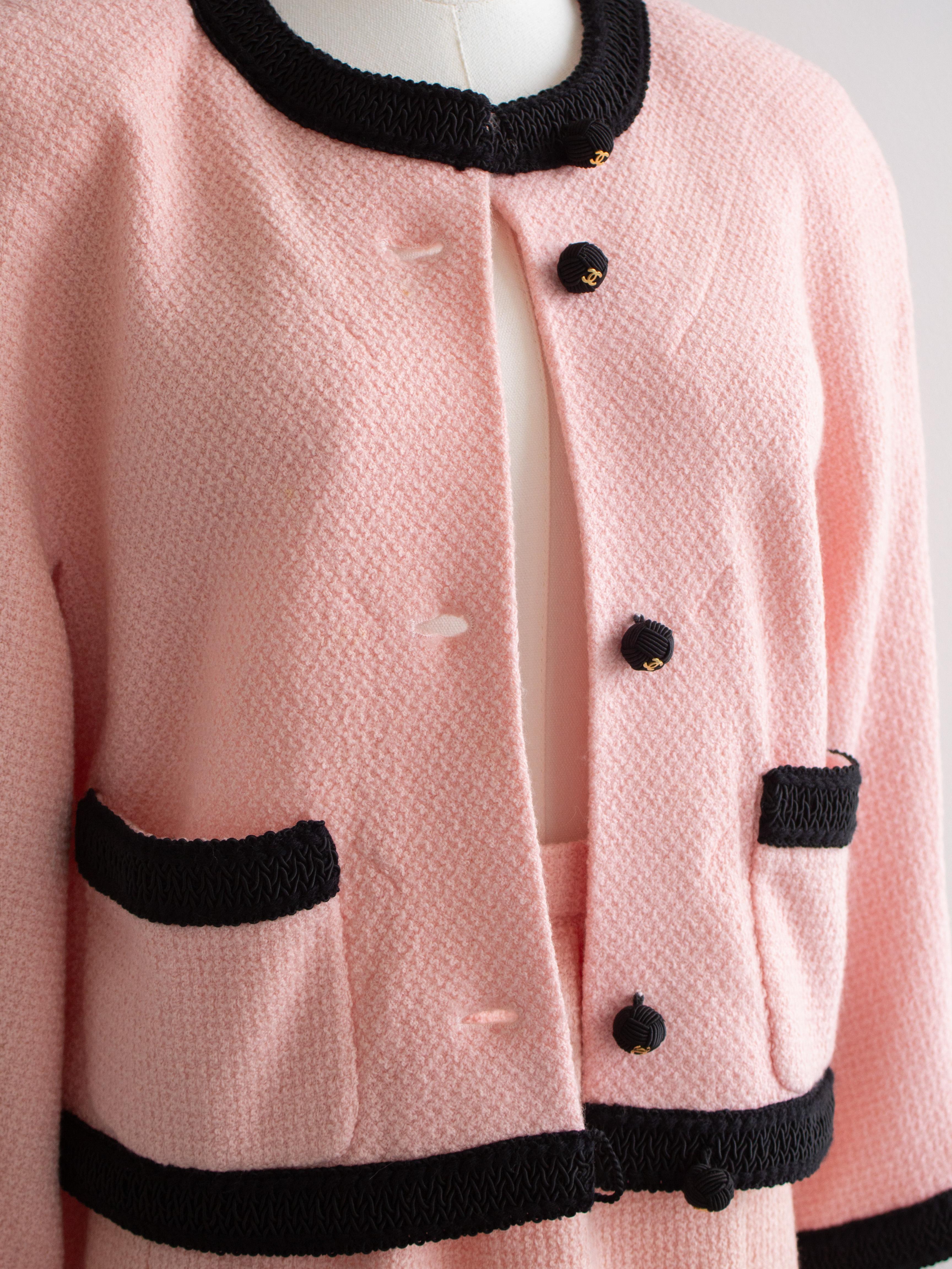 Chanel Vintage S/S 1990 Pink Black CC Tweed Jacket Skirt Suit For Sale 6