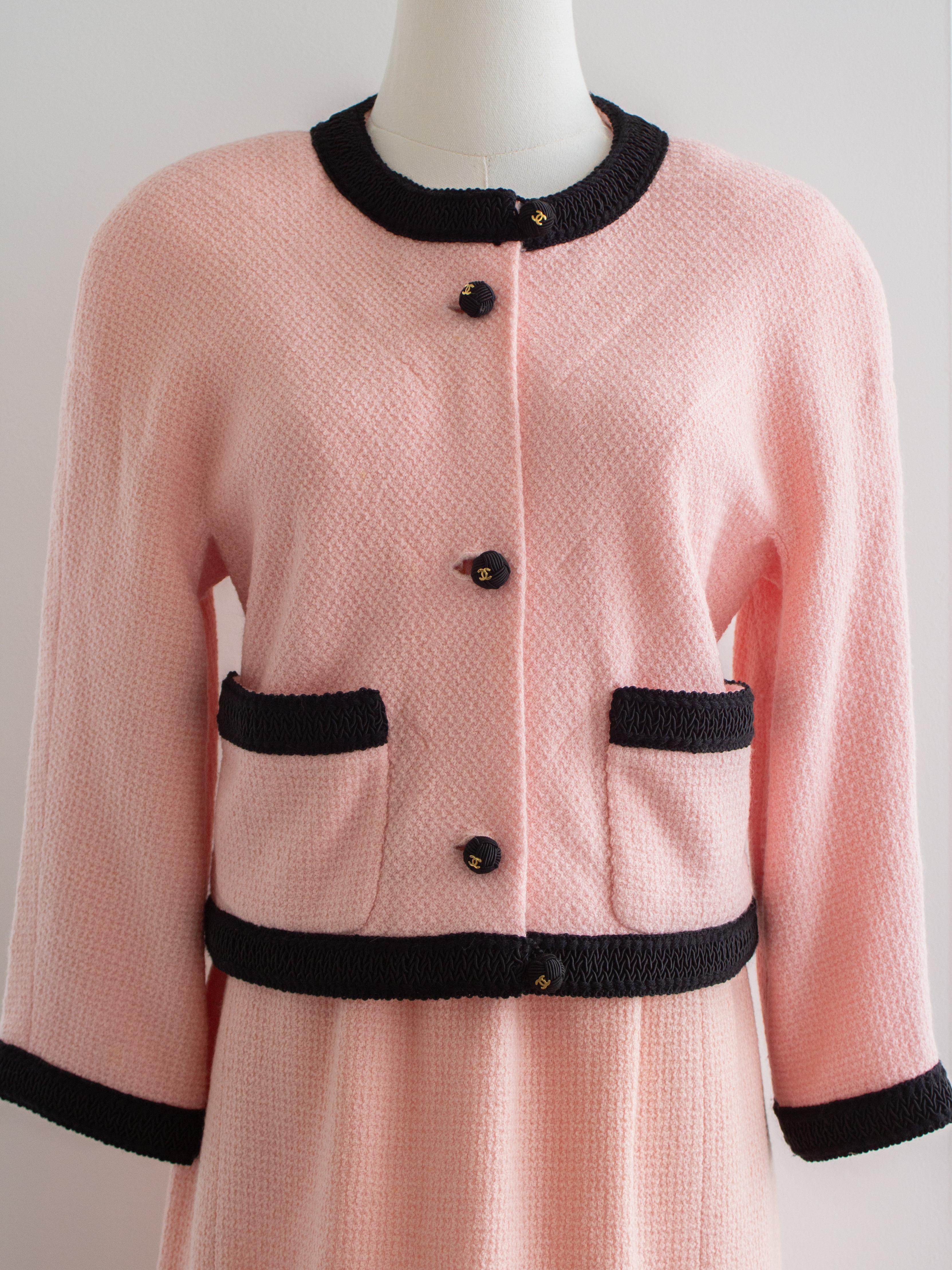 Chanel Vintage S/S 1990 Pink Black CC Tweed Jacket Skirt Suit For Sale 2