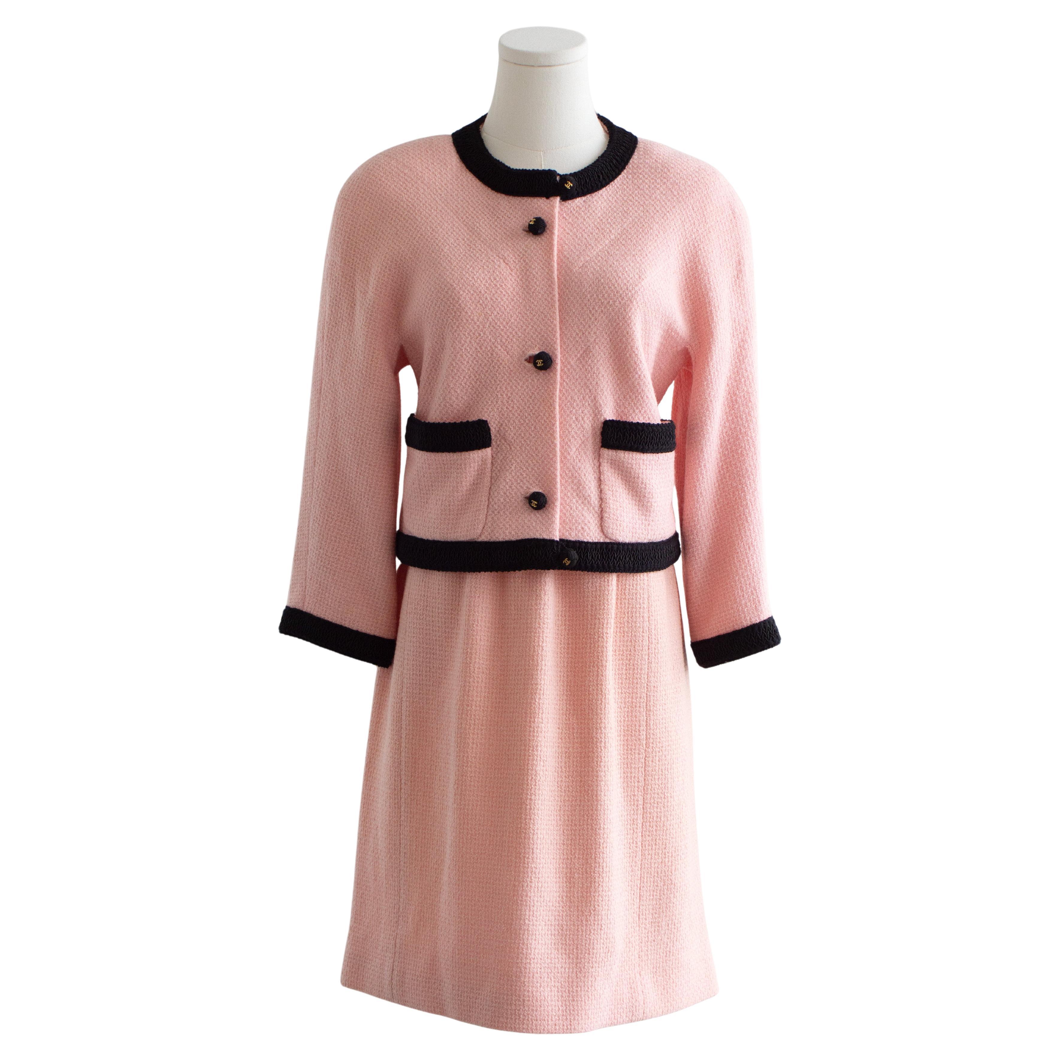 Chanel Vintage S/S 1990 Pink Black CC Tweed Jacket Skirt Suit For Sale