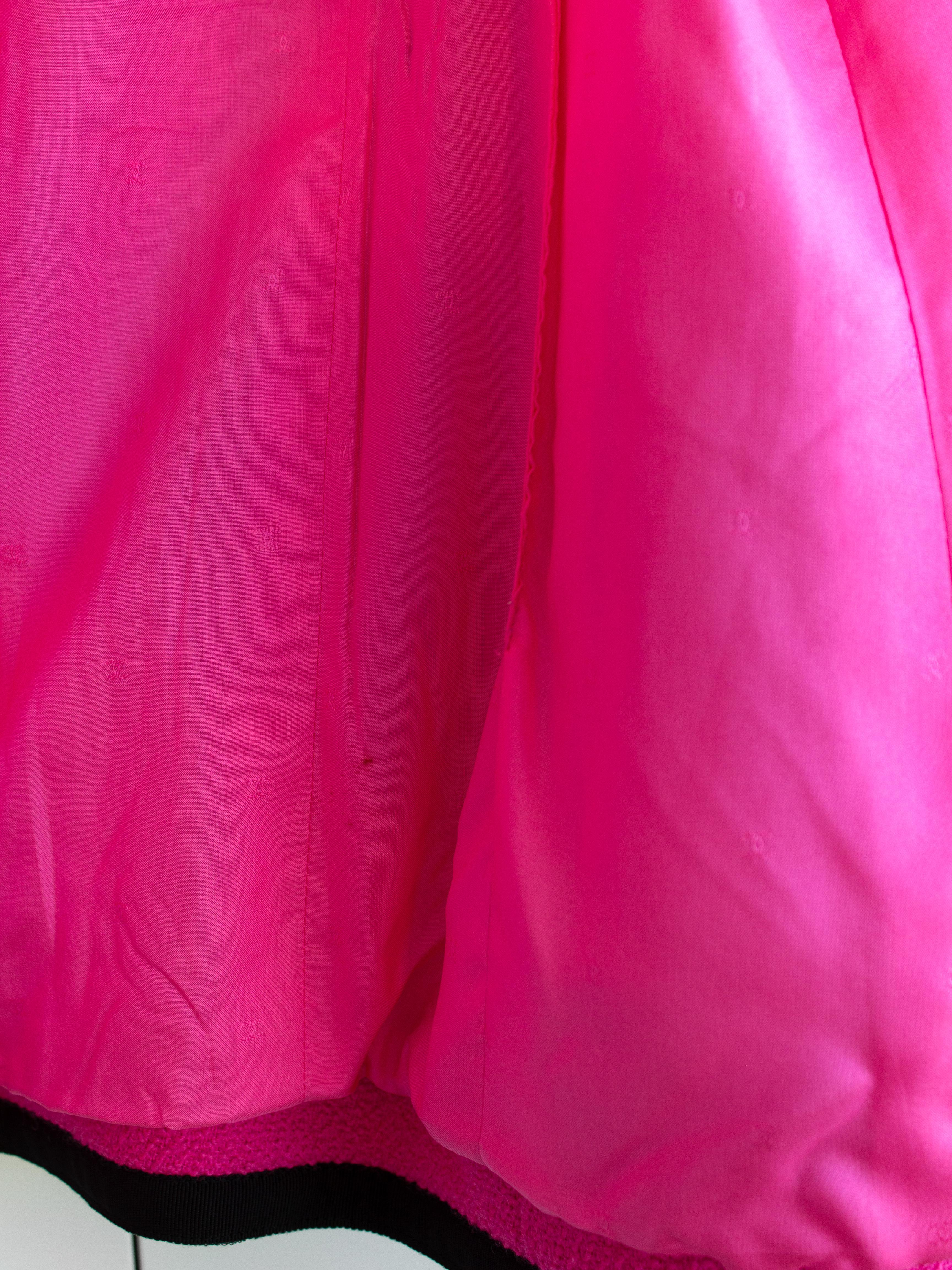 Chanel Vintage S/S 1991 Collector Fuchsia Pink Black Wool Jacket Skirt Suit en vente 8