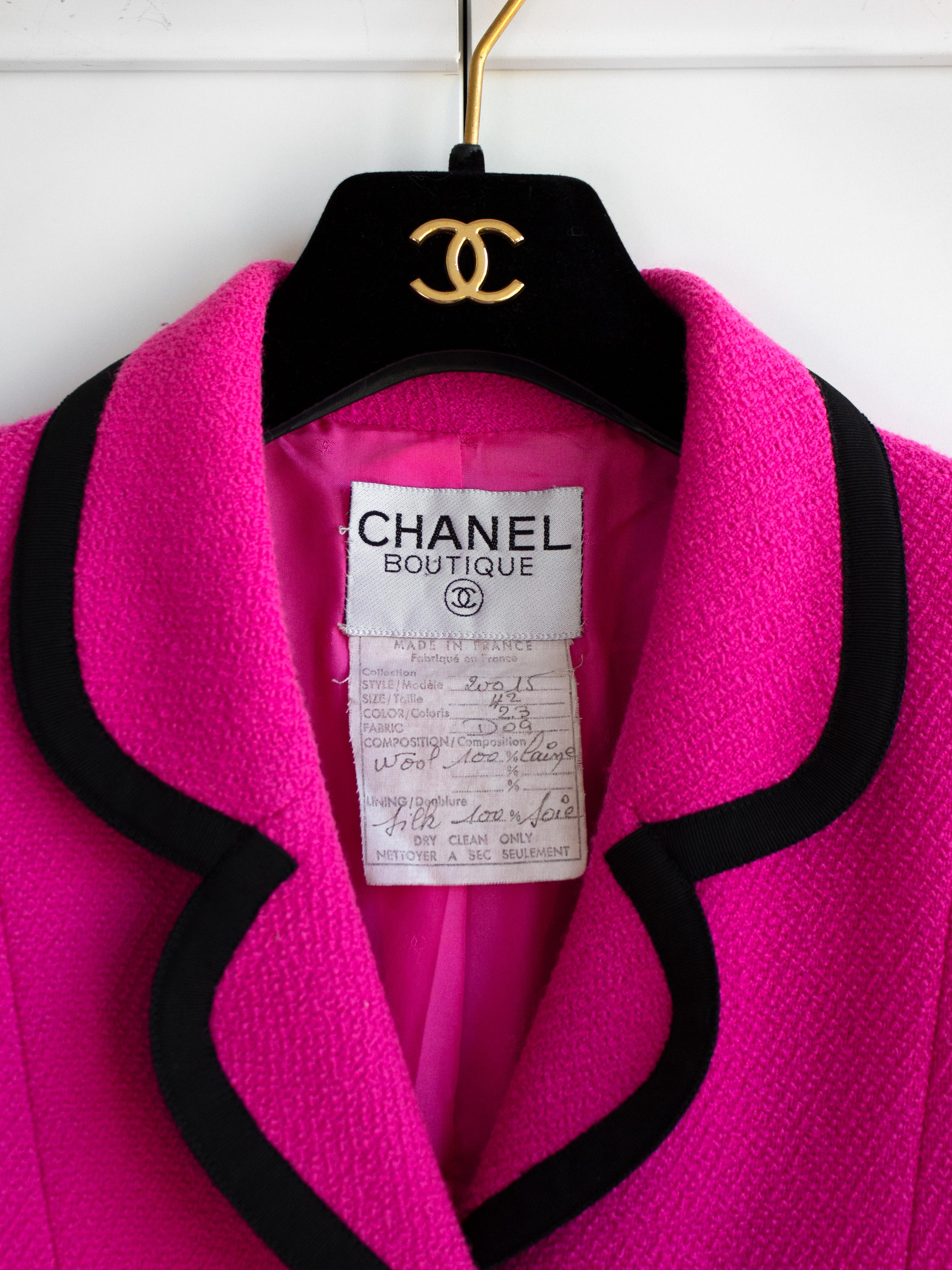 Chanel Vintage S/S 1991 Collector Fuchsia Pink Black Wool Jacket Skirt Suit For Sale 2