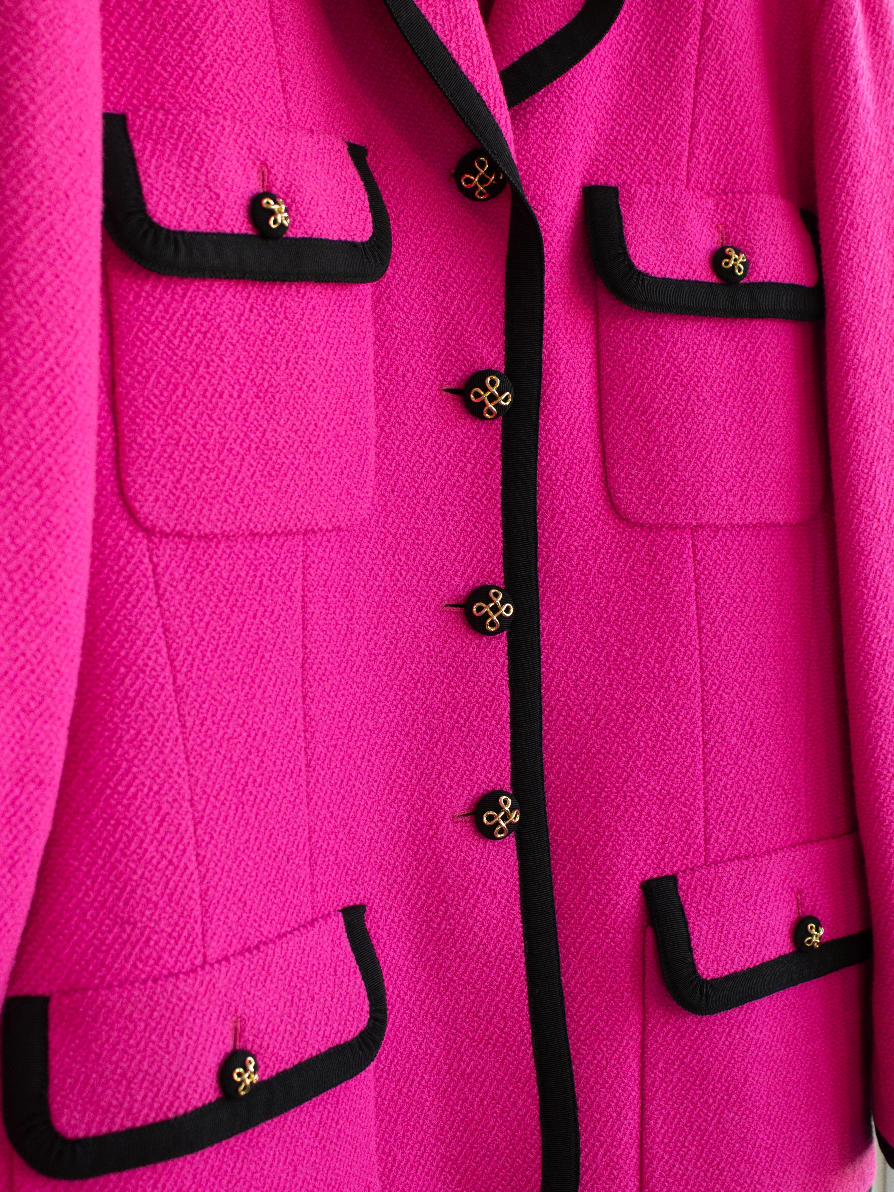 Chanel Vintage S/S 1991 Collector Fuchsia Pink Black Wool Jacket Skirt Suit For Sale 4