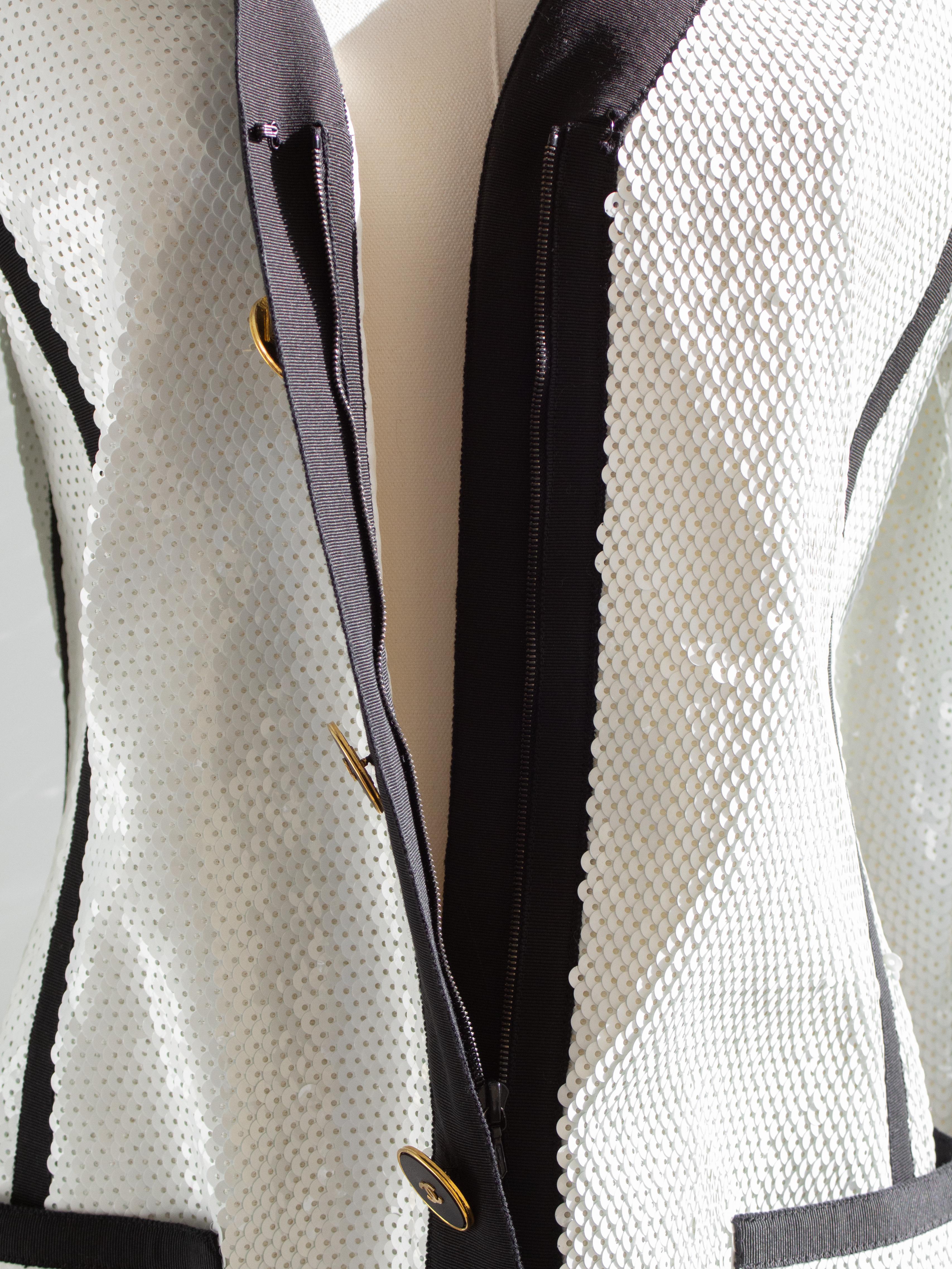 Chanel Vintage S/S 1991 Collector White Black Sequin CC Scuba Jacket For Sale 8